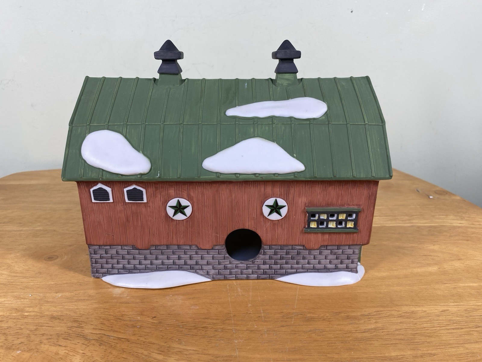Department Dept 56 New England Village Pennsylvania Dutch Barn Hand-Painted 1993