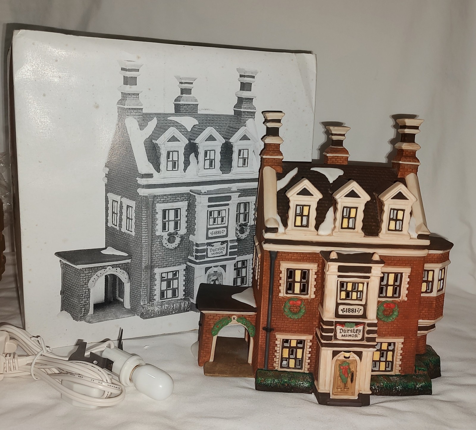 Dept 56 Dickens Village ‘Dursley Manor’ 58325 1995-1999