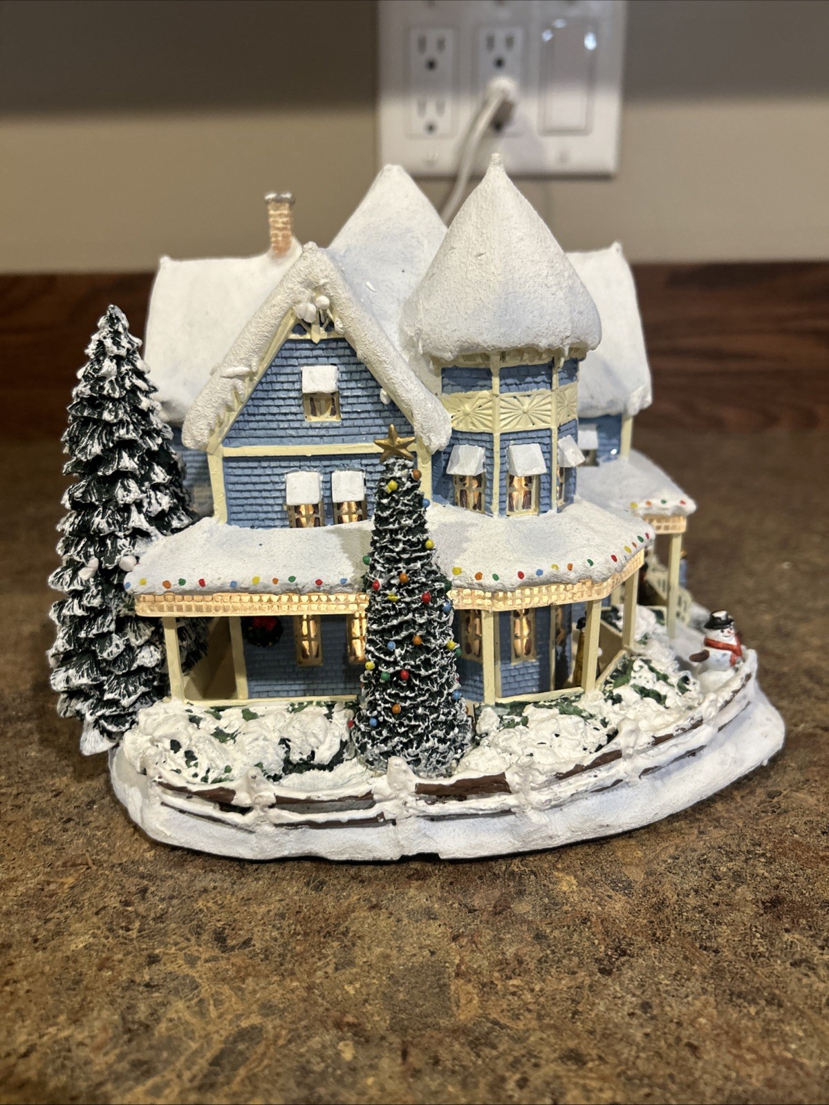 Thomas Kinkade Hawthorne Village Winter Memories Holiday Bed & Breakfast #B1216