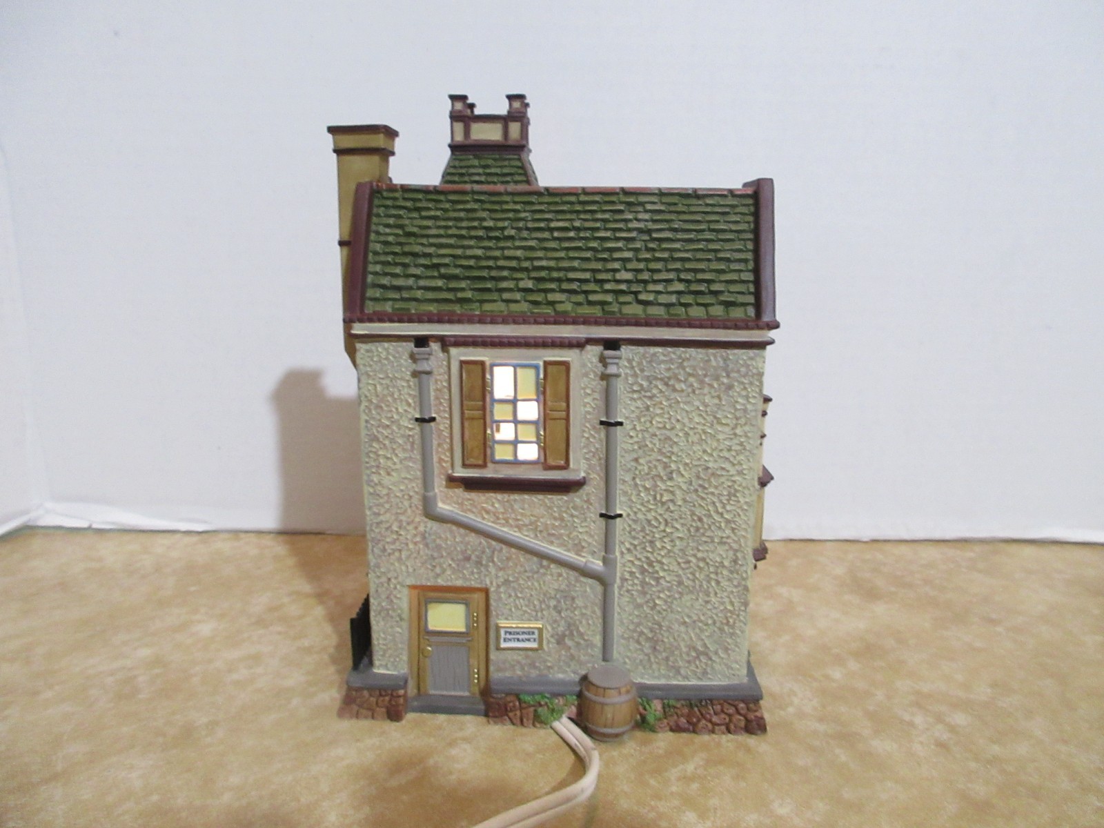Dept. 56 Dickens 2004 Scotland Yard Station Excellent- London Police No Sleeve
