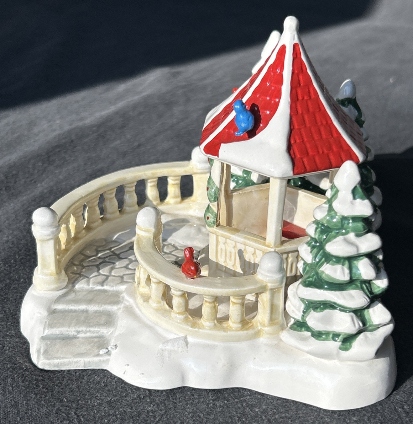 Vintage 1988 Department 56 (D-107) “SNOW VILLAGE” “VILLAGE GAZEBO” # 5146-2