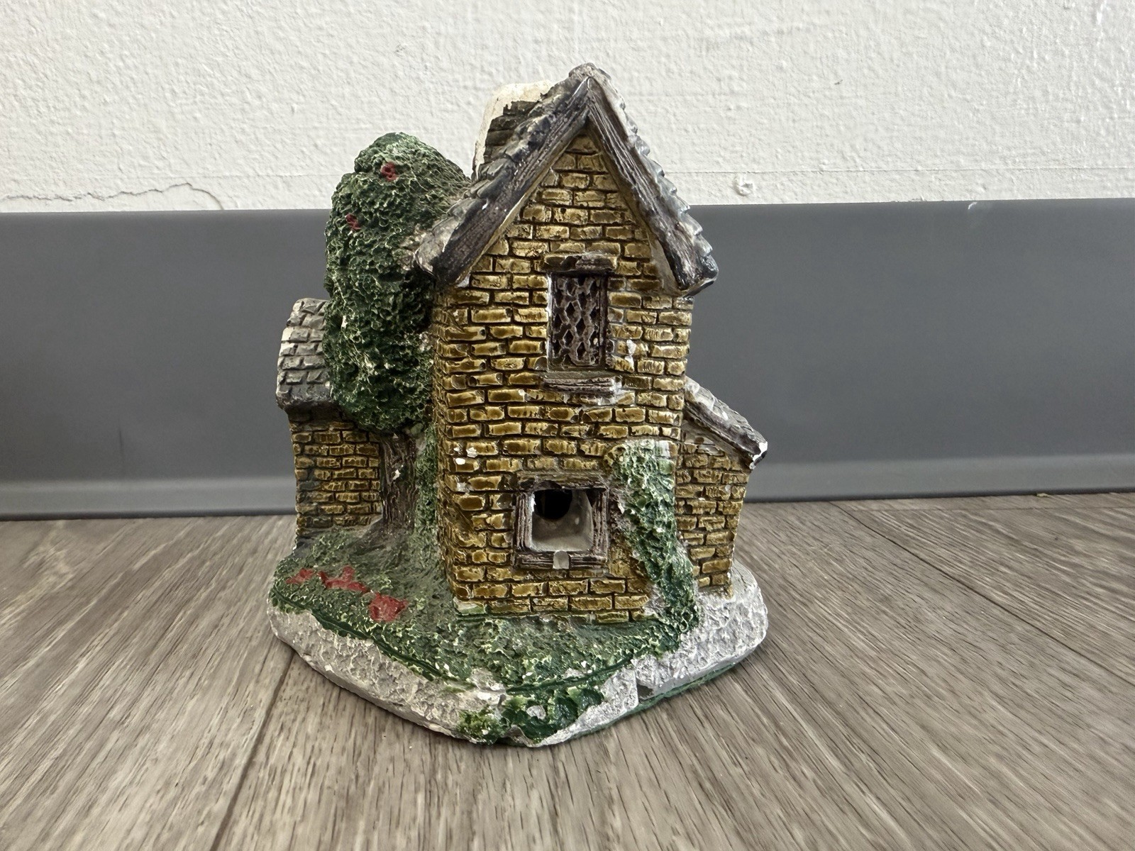 Ivy Cottage Lighted Cottage Charmers Handpainted Handcrafted BROKEN