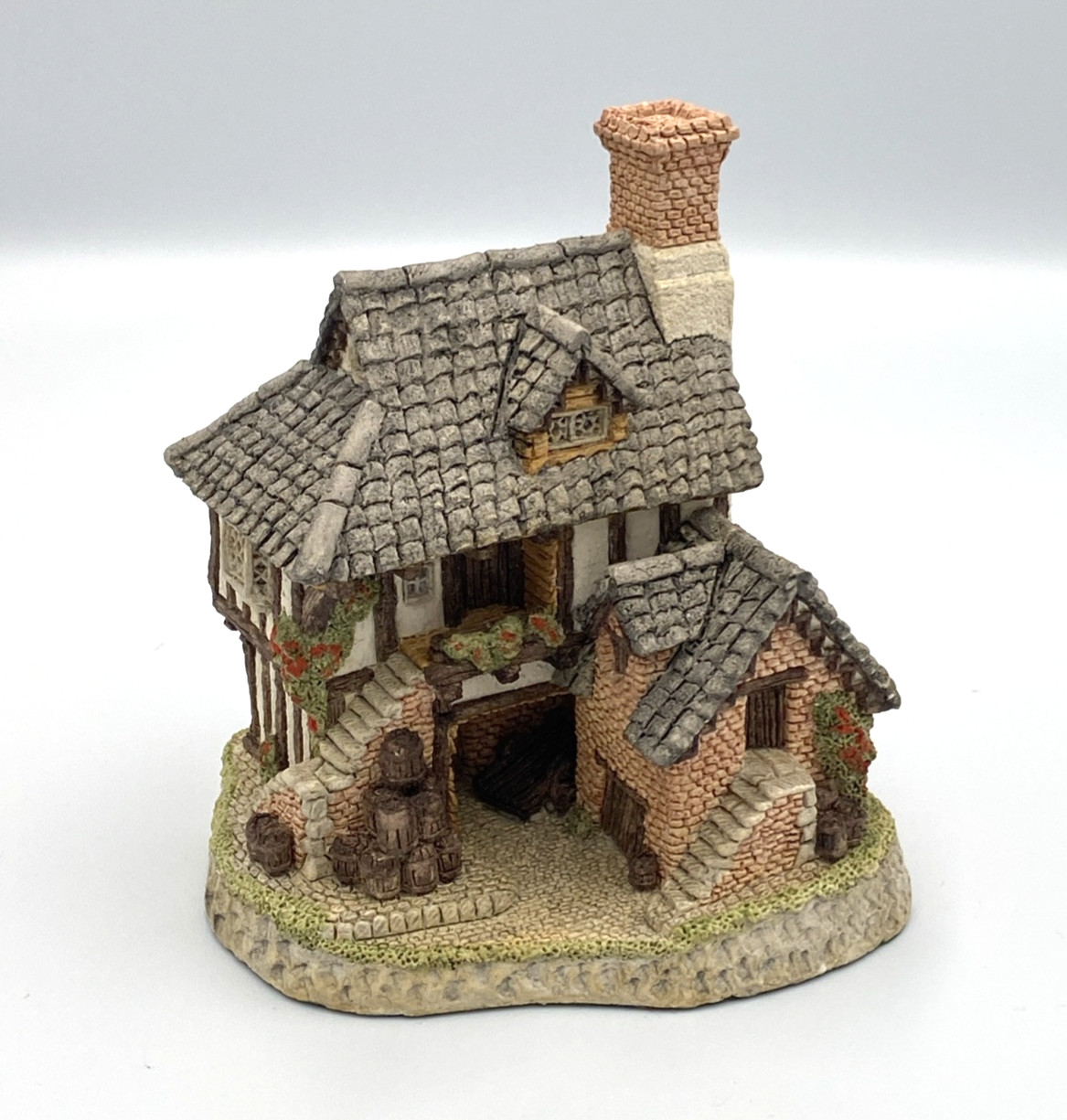 David Winter Coopers Cottage Retired Hand Painted 1985 Great Britian