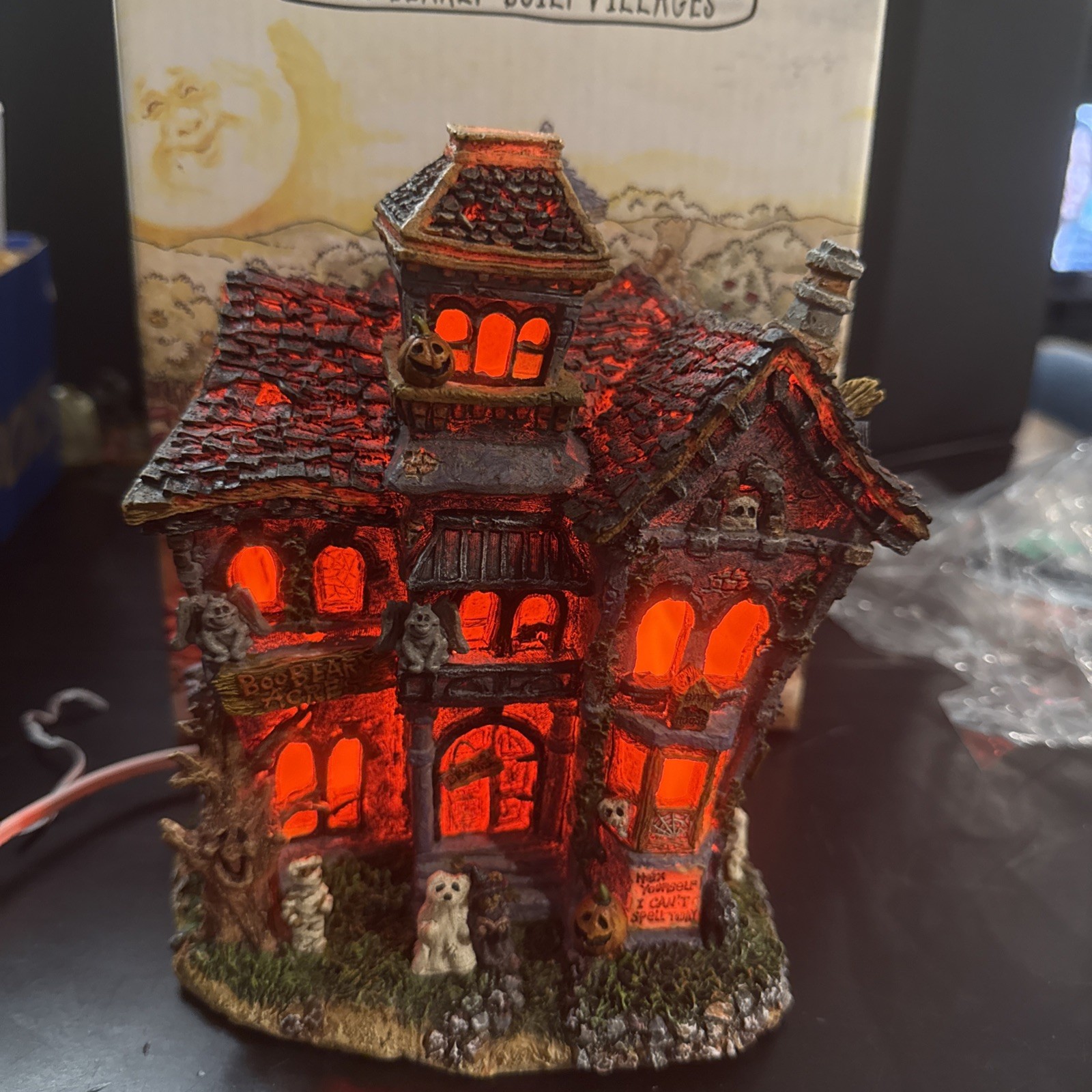 Boyds Bear Bearly Built Villages Boobeary Acres Haunted MansionVillage 19750