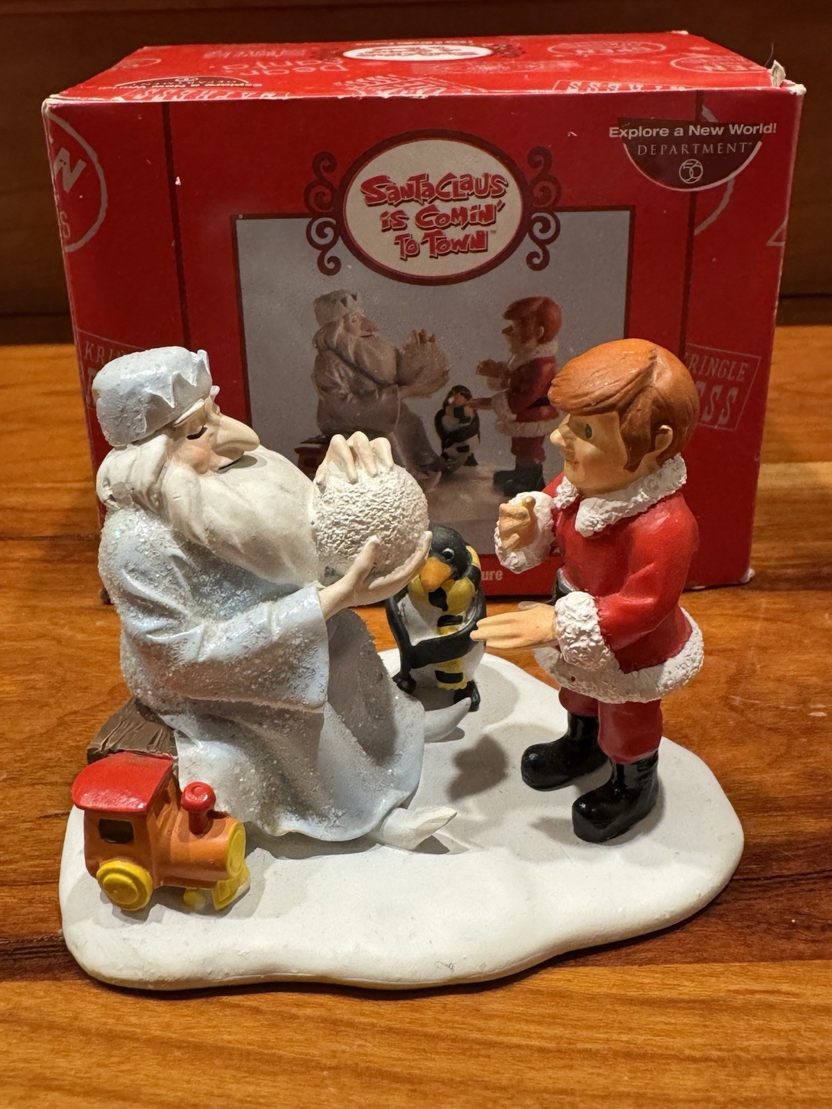 I SEE A BRIGHT FUTURE Department 56 Santa Claus Is Comin’ To Town 59398