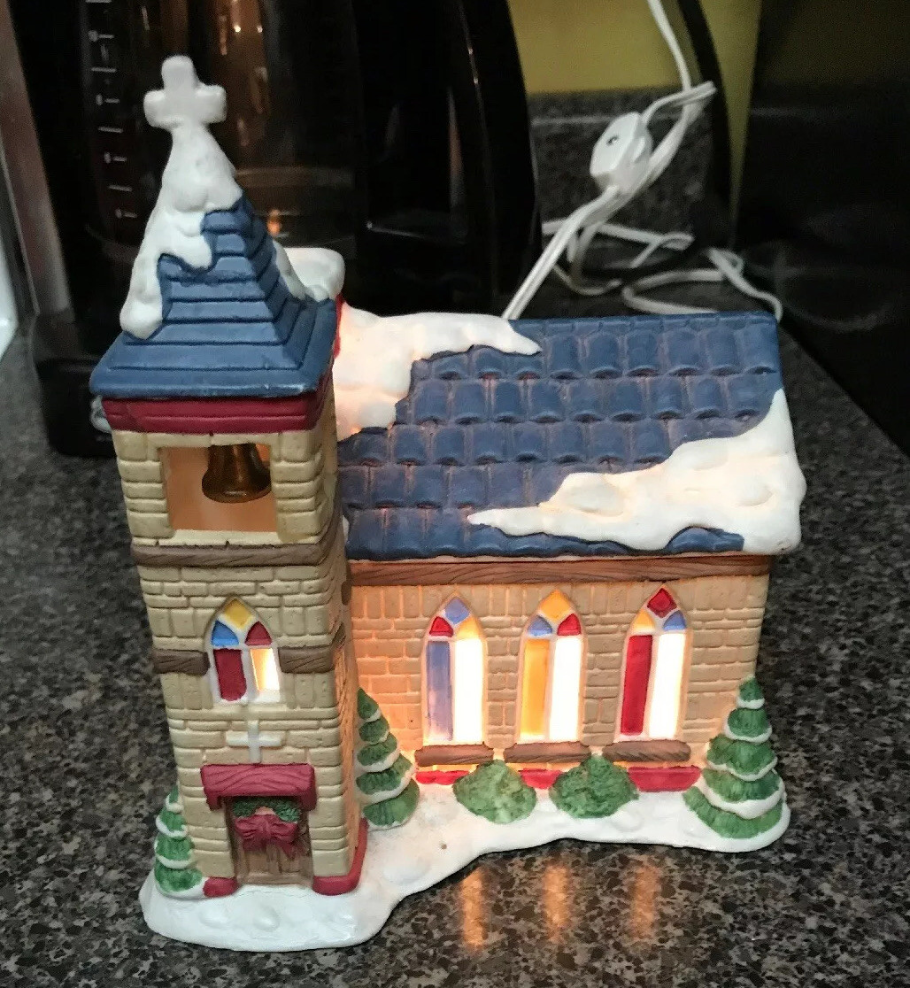 VTG NOMA INTERNATIONAL DICKENSVILLE LIGHTED CHRISTMAS CHURCH W/ BRASS BELL 1993