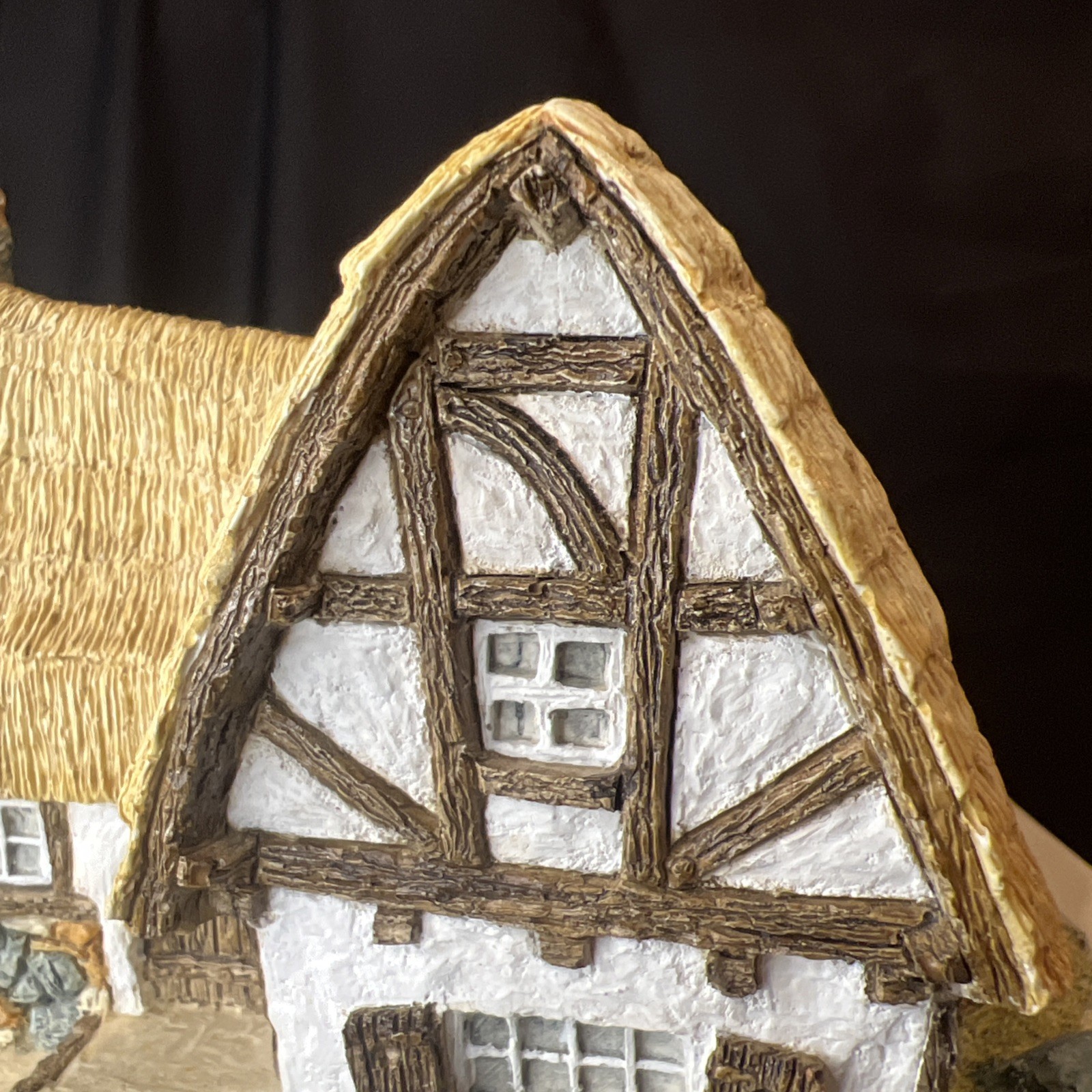 Lilliput Lane “Seven Dwarfs Cottage” The Disney Collection 50th Anniversary Ed.