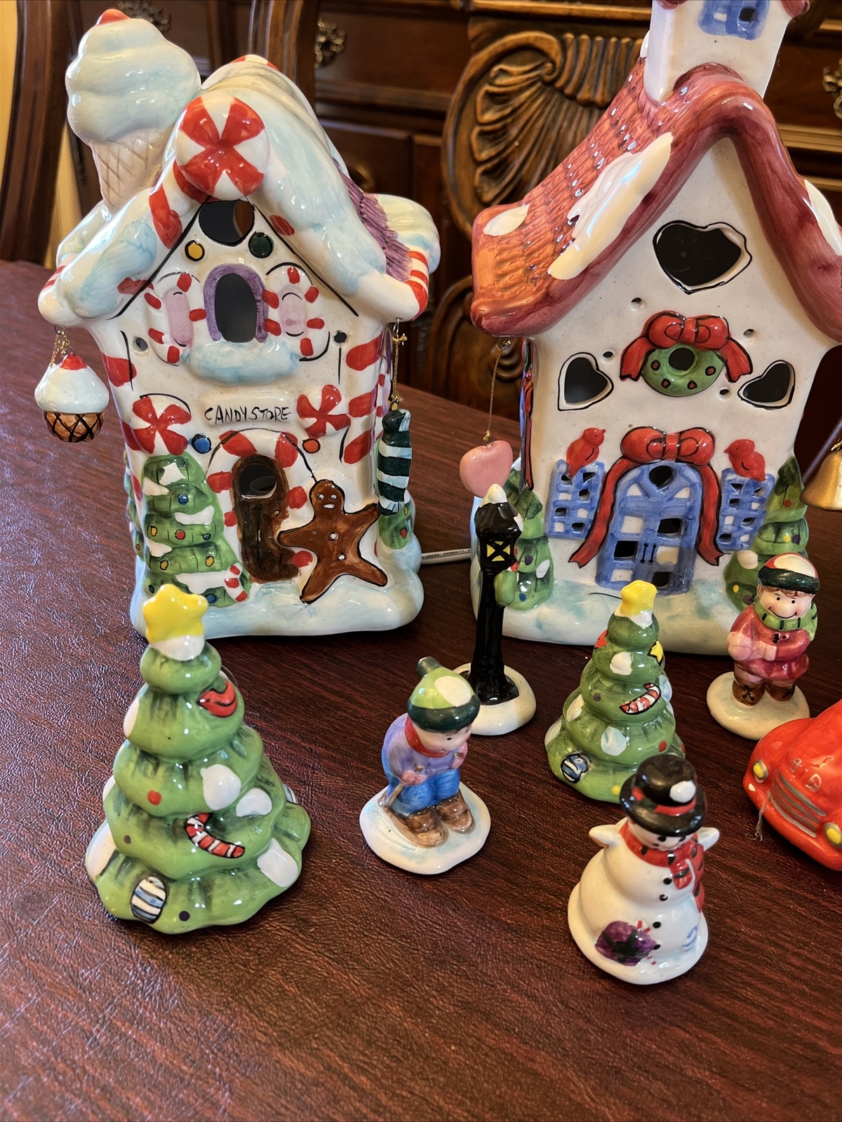 Elements Holiday Village Town Stores Ceramic Christmas Set, Lighted, 12pc, Nice!