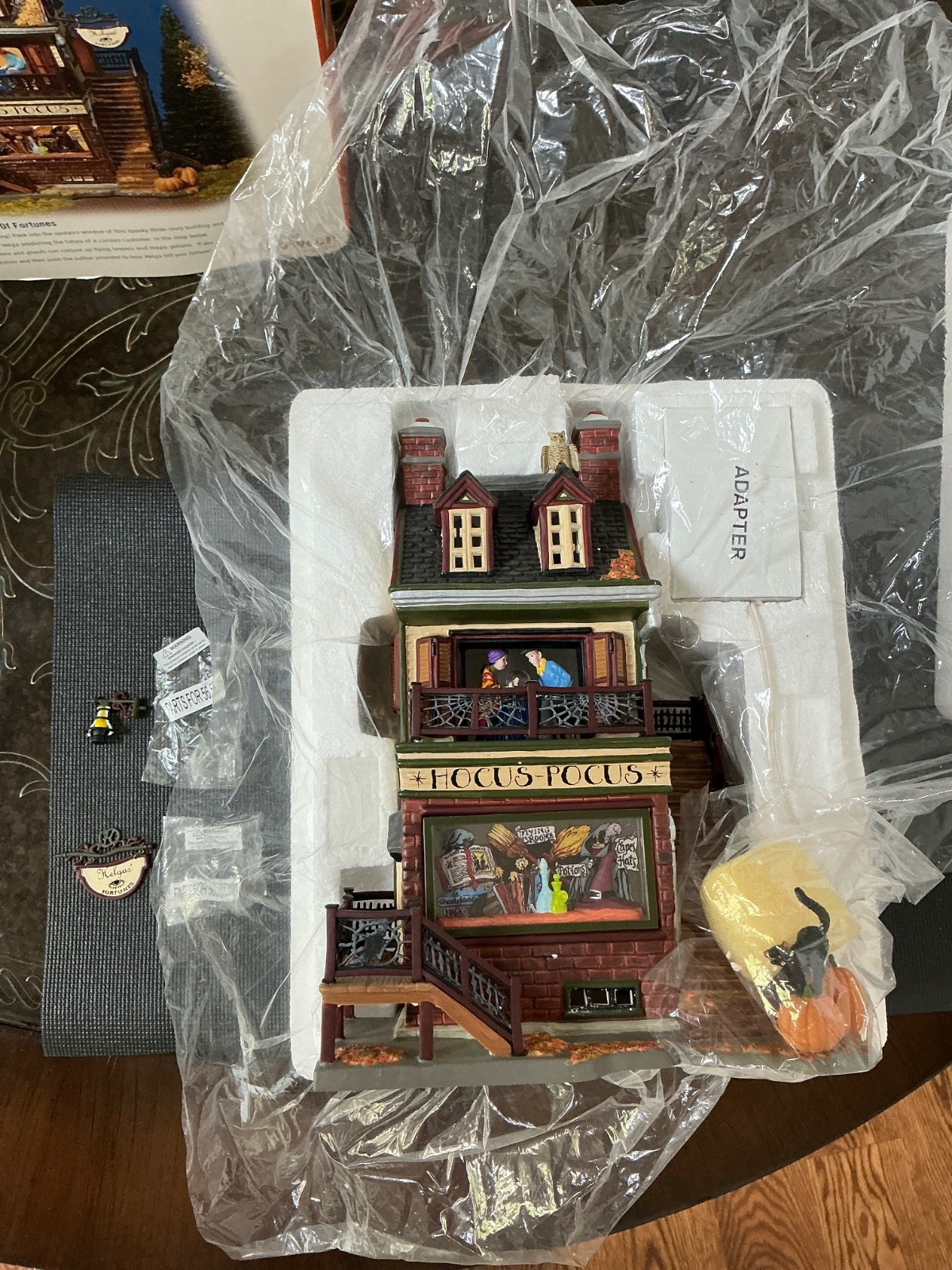 Dept 56 Snow Village Helga’s House Of Fortunes 55316 NEW Halloween House MINT