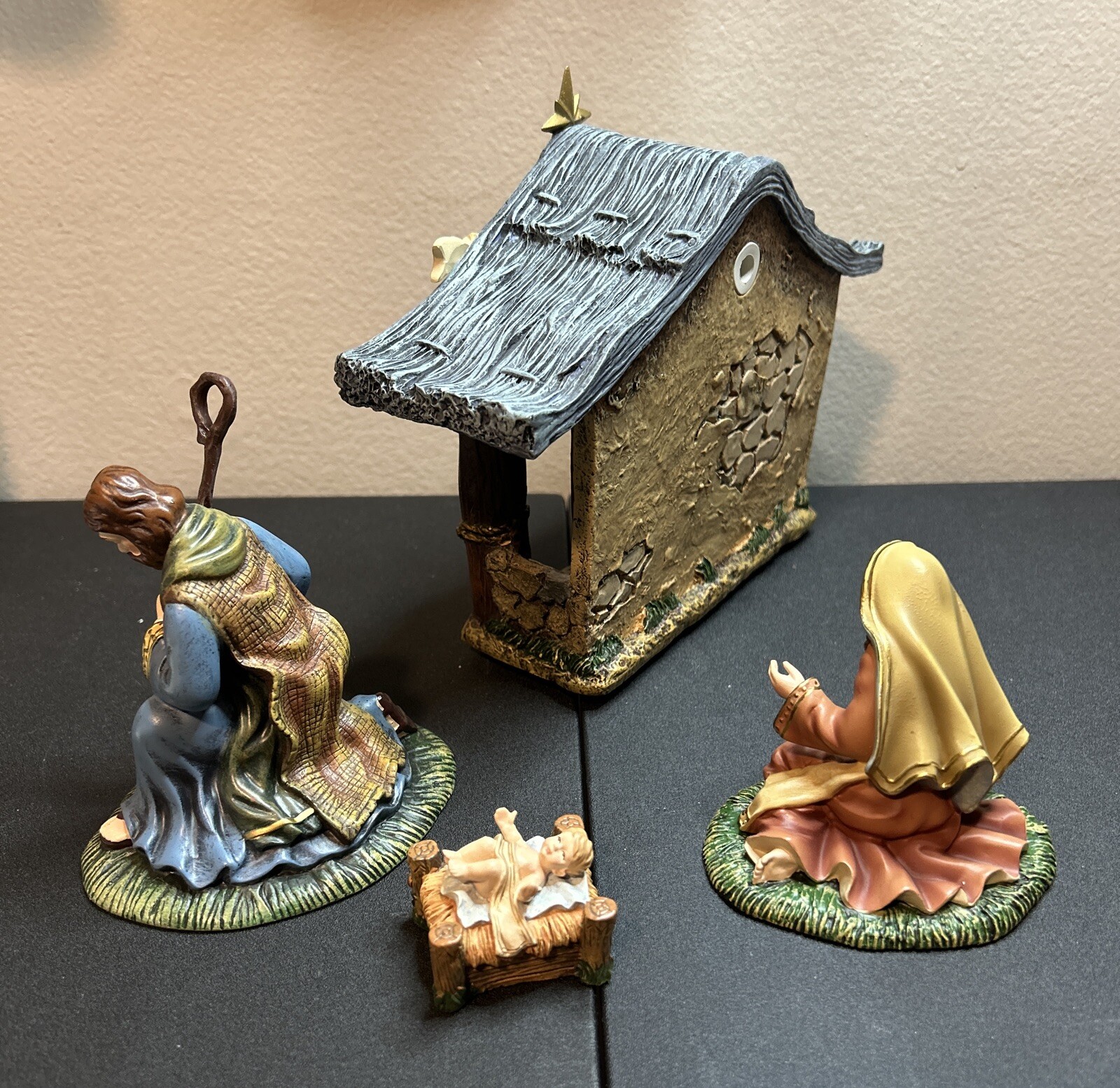 Thomas Kinkade Nativity Hawthorne Village Holy Family & Creche Joseph Mary Jesus