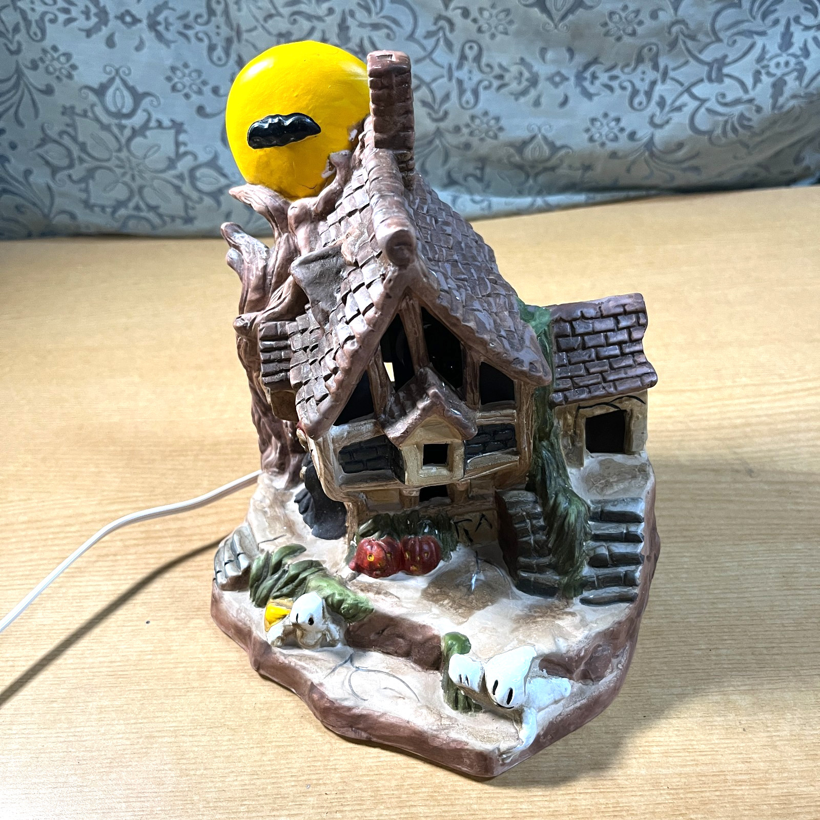 Pacific Rim Haunted Tudor House Ceramic Halloween Town Witch Ghost Lighted w/Box