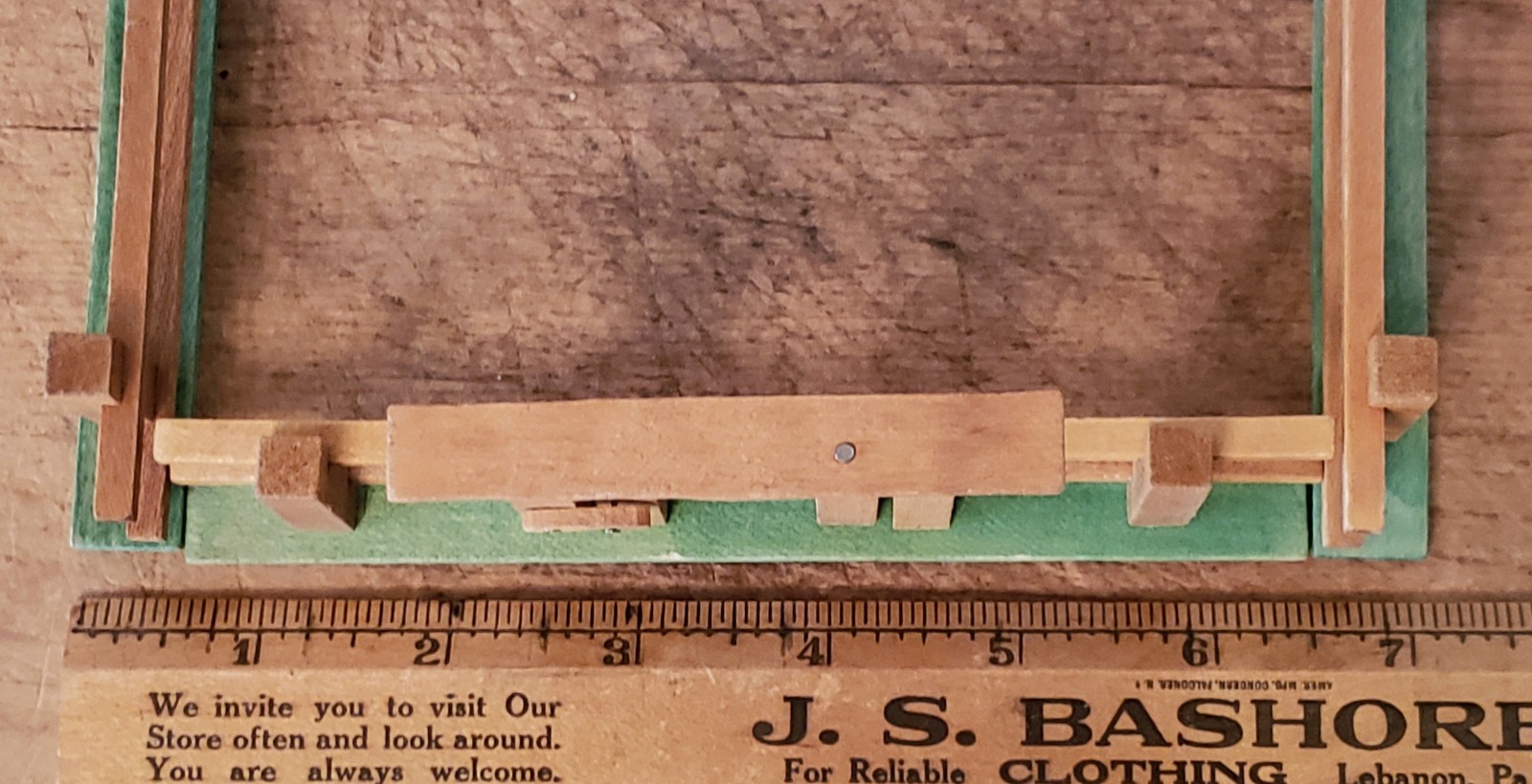 Vintage 4PC Wood TINY 6″W X 2″T Germany PUTZ Erzgebirge VILLAGE Christmas FENCE