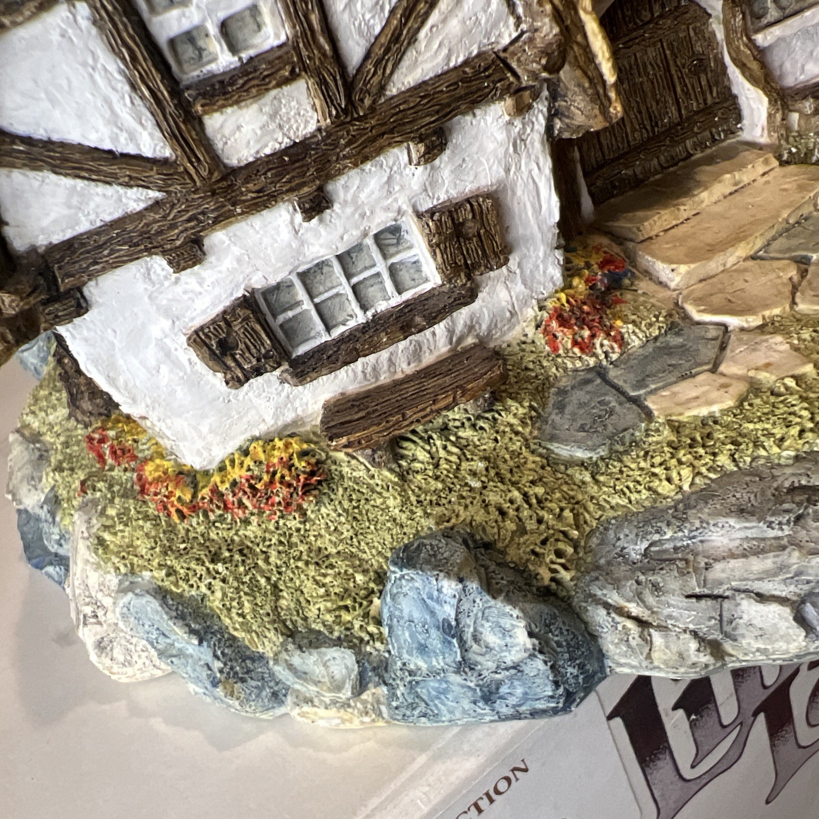 Lilliput Lane “Seven Dwarfs Cottage” The Disney Collection 50th Anniversary Ed.
