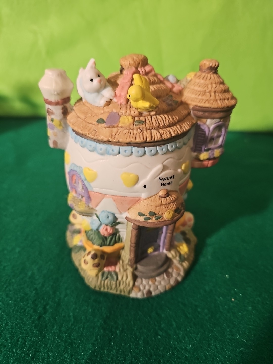 Vintage Lot Of 4 Easter Village Houses.