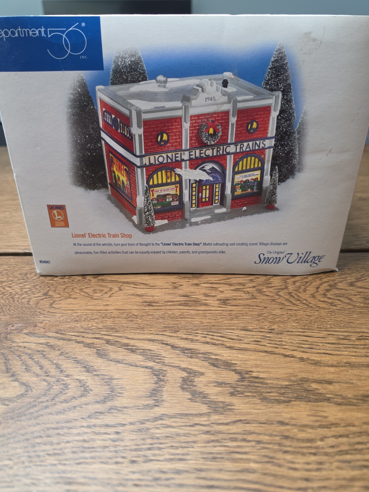 Department 56 Lionel Electric Train Shop Snow Village Store 56.54947 Christmas