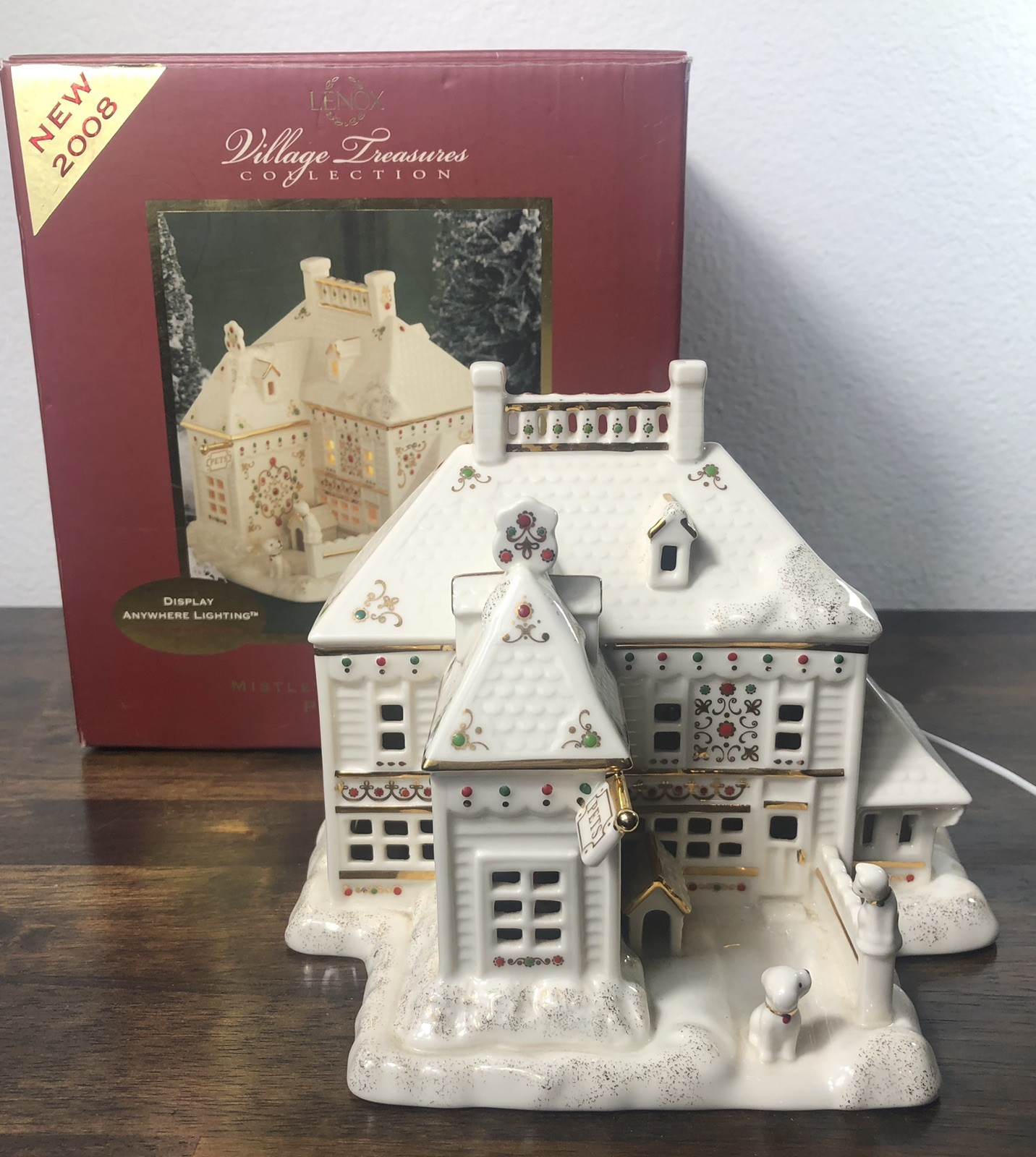 Lenox Mistletoe Park Pet Shoppe Village Treasures Collection Boxed 2008- Retired