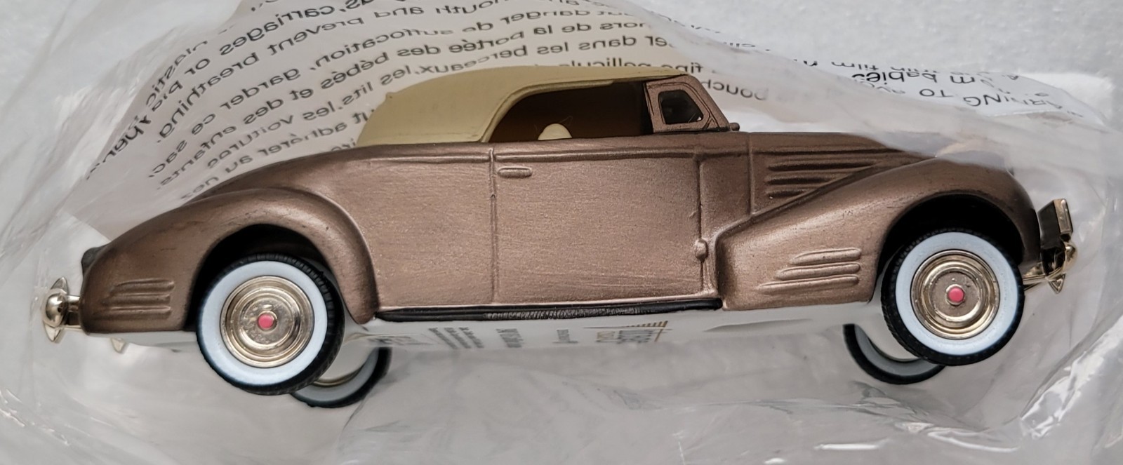 NEW Dept 56 1940 V16 Cadillac Coupe Vintage Cars 56.59416 Christmas in the City