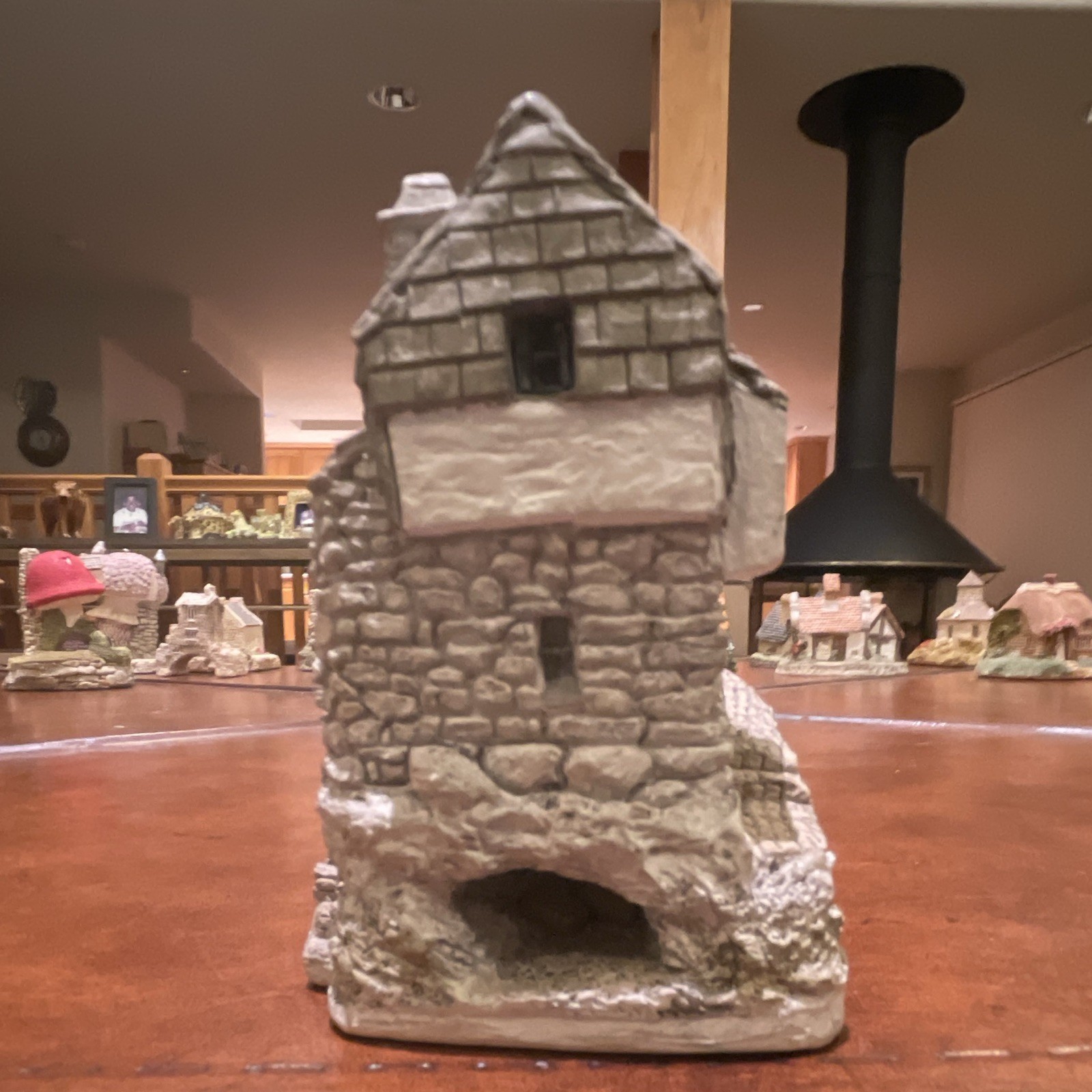 Lilliput Lane Fishermans Cottage Hand Painted Ceramic House Figurine 1980s