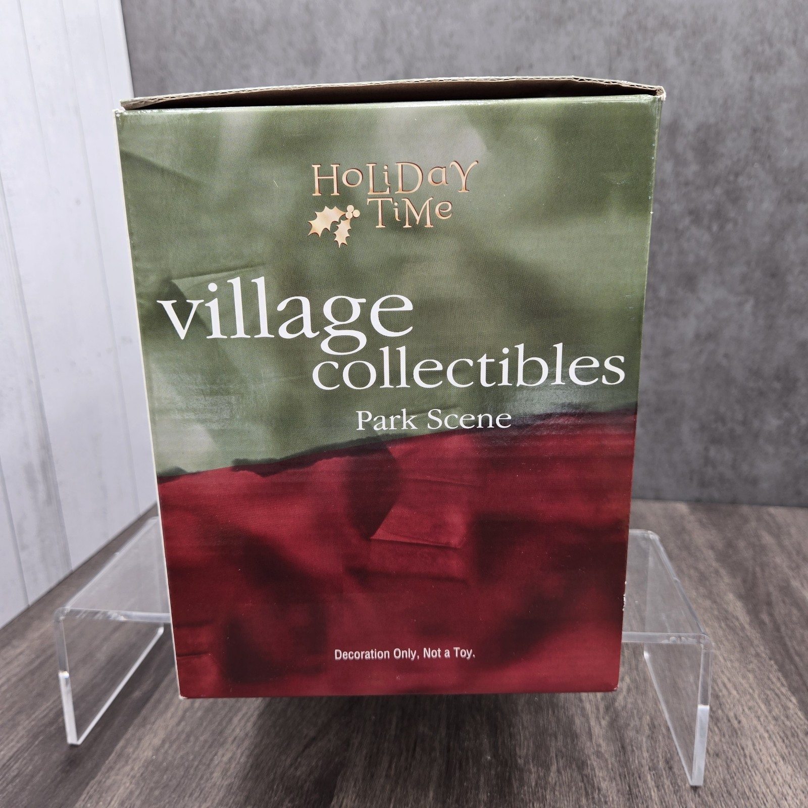 Holiday Time Village Collectibles Park Scene Christmas Village Display Set