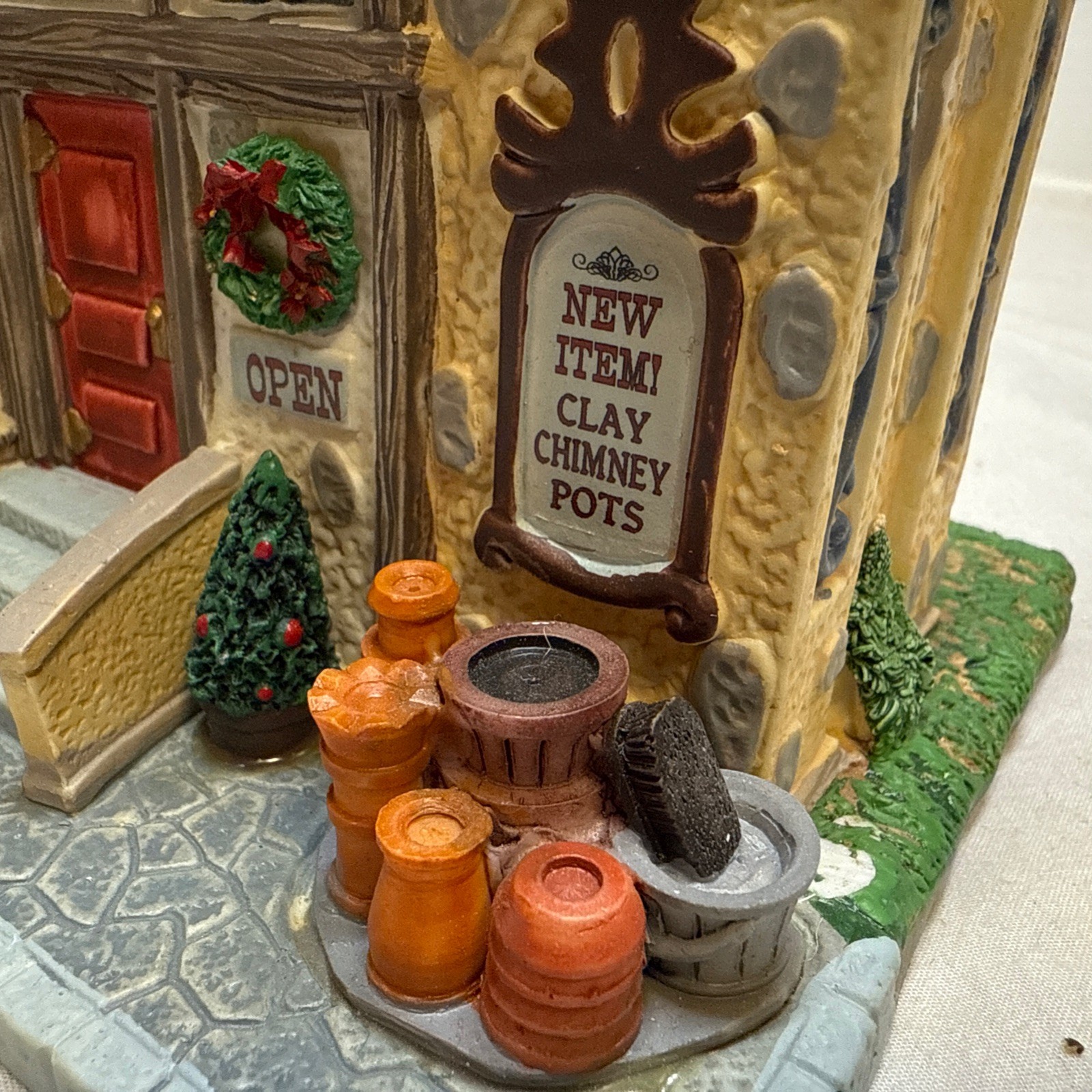 Retired 2009 Lemax Village Chimney Sweep Coventry Cove Christmas 95875 Lighted