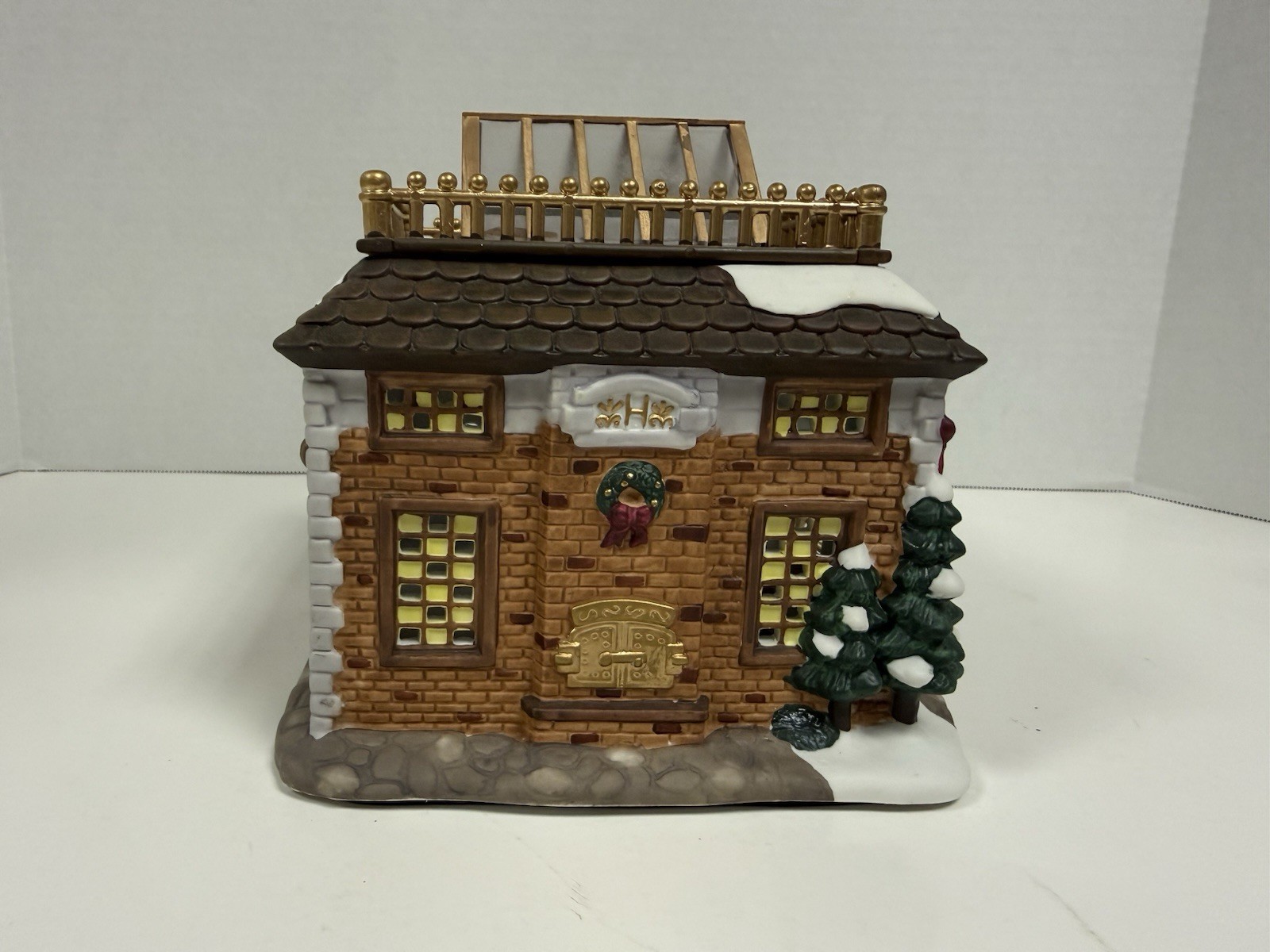 Hershey Chocolate Factory – Village House Accessory – Holidays
