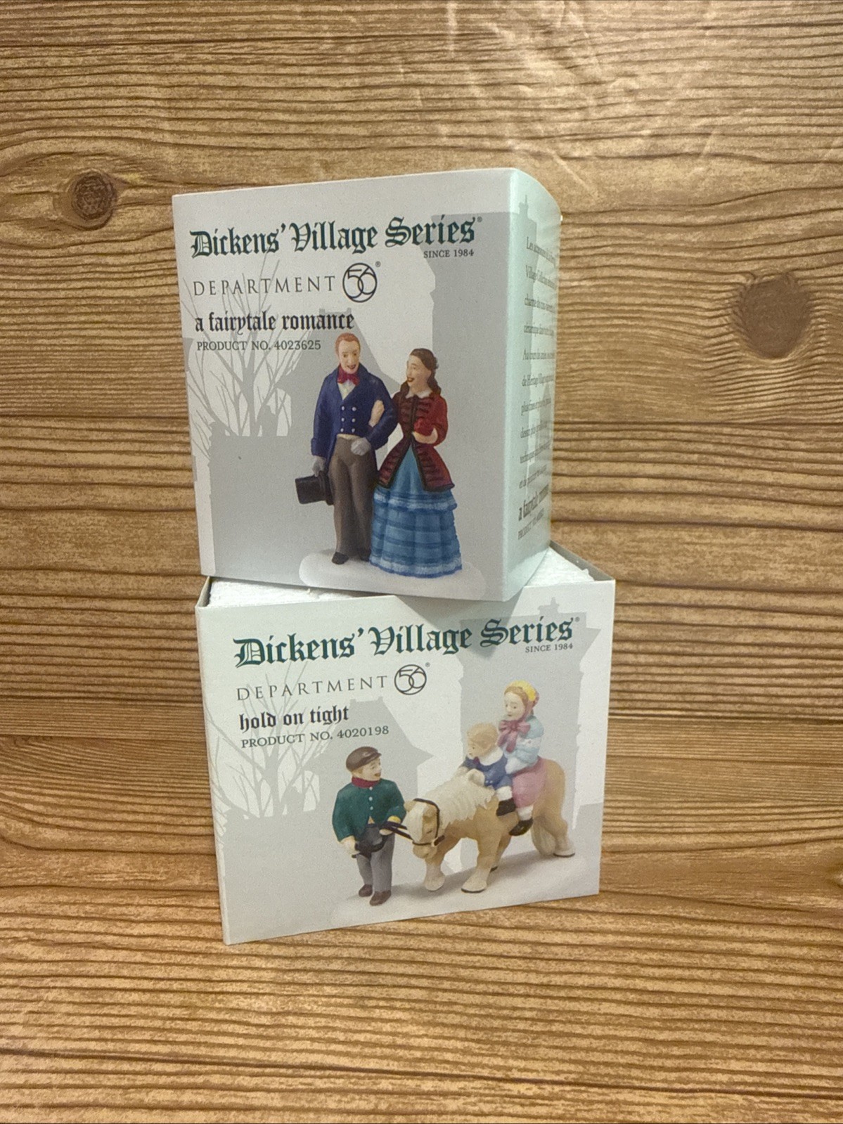 2011 Department 56 Dicken’s Village Series Romance And Family Horse Ride UNUSED