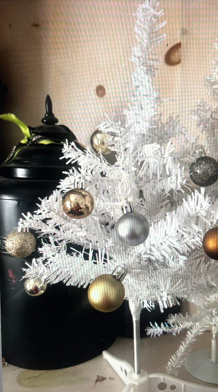 Vtg 18″ XMAS White Tinsel MINI XMAS TREE Sturdy Base Silver Gold Balls Feather
