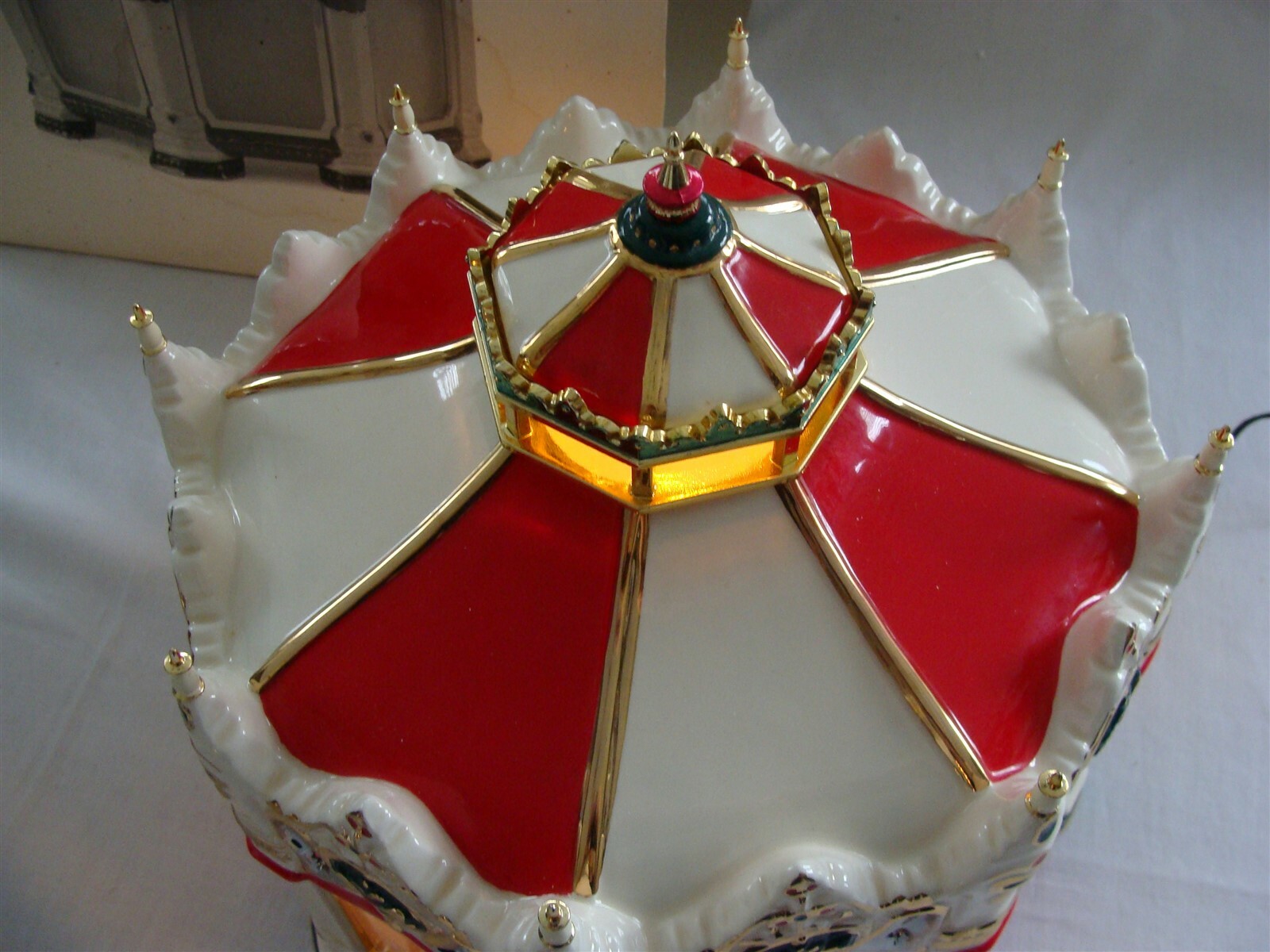 Dept 56 Snow Village Carnival Carousel 54933 With Musical Rotating Projection