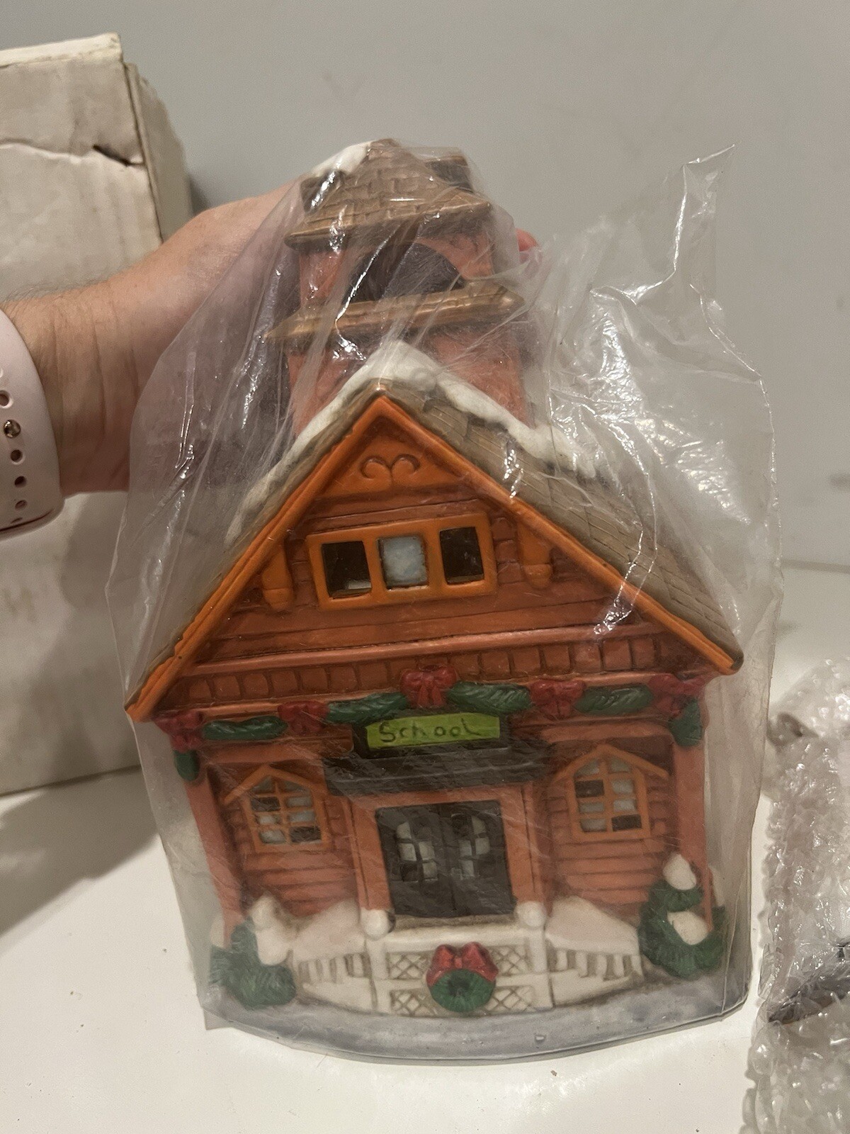 Vintage Lefton Colonial Village School #05821 By Byron Wood 1986 Christmas