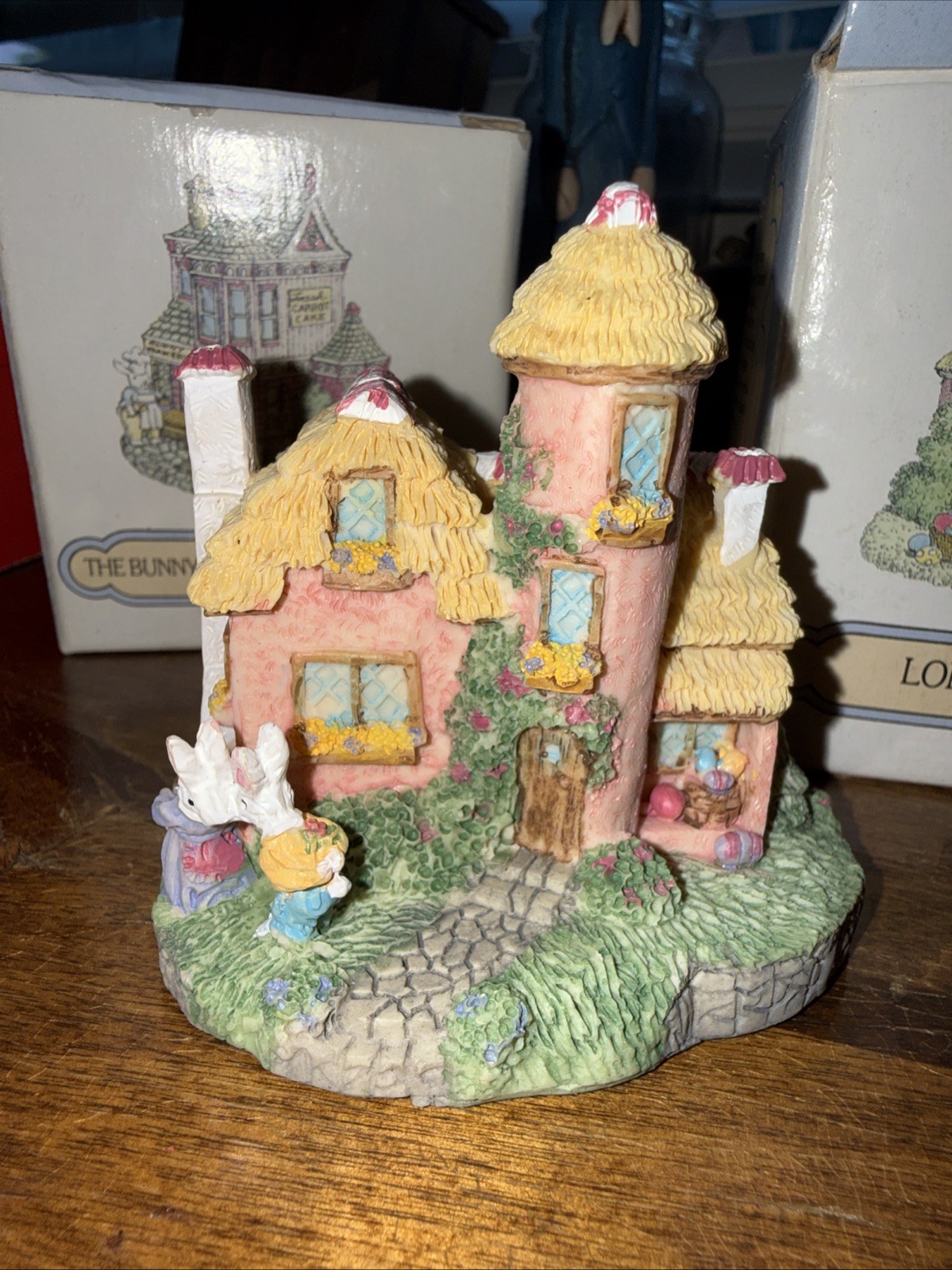 “THE BUNNY FAMILY VILLAGE”- Long Ear Lodge EH08