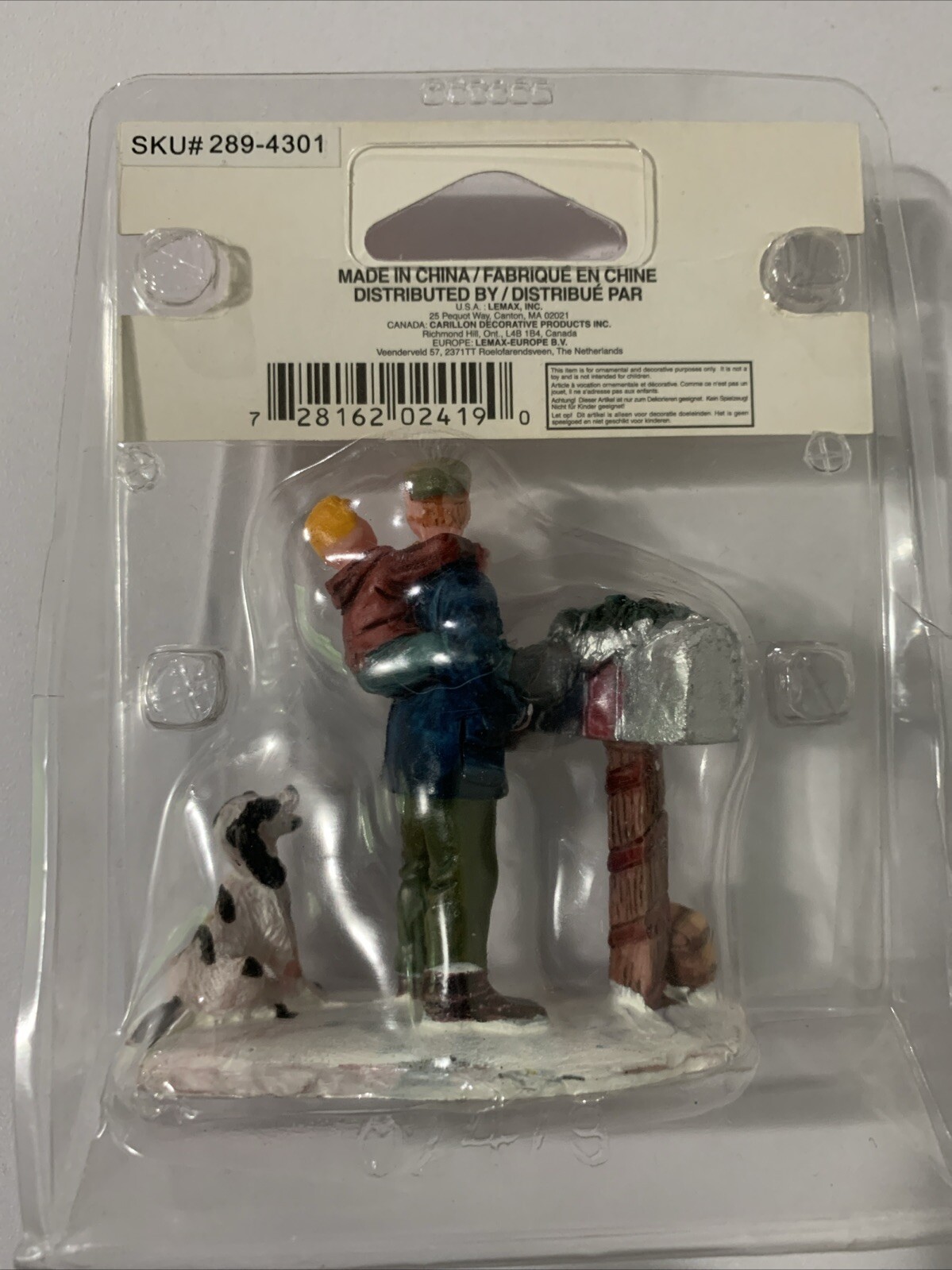 2000 LEMAX Polyresin Figurine “Anything For Me?” (Man, Boy & Dog), # 02419 LX1