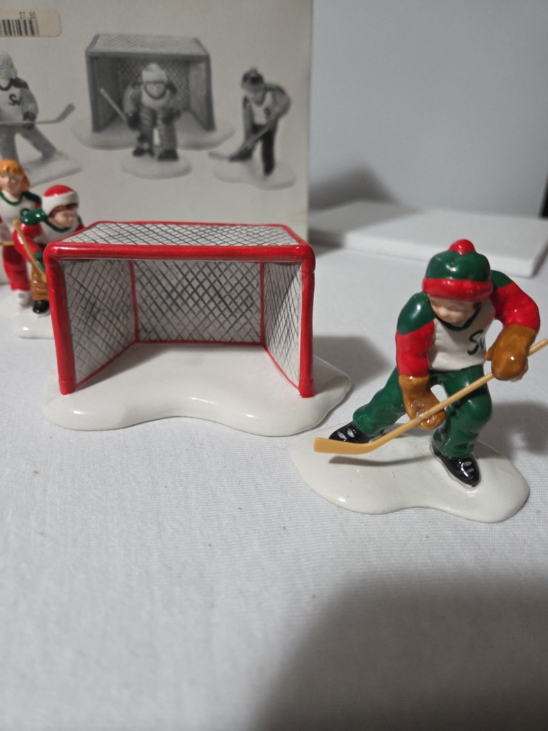 Dept 56 Original Snow Village Cold Weather Sports Kids Hockey Set of 4 #5410-0