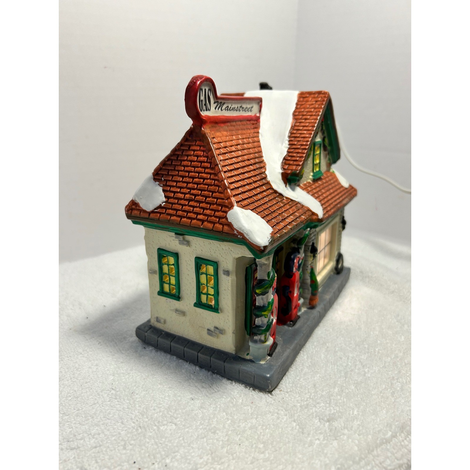Victorian Traditions Gas Station Mainstreet Illuminated Porcelain Village House