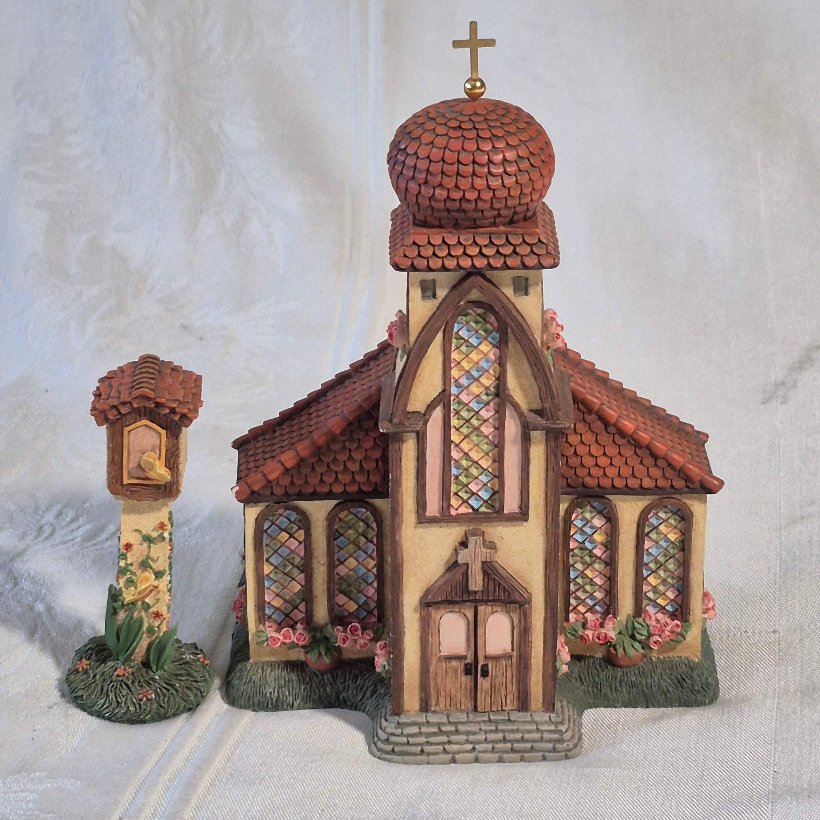 Studio Hummel Miracle Chapel & Shrine Hawthorne Village 2pc Church Set Goebel