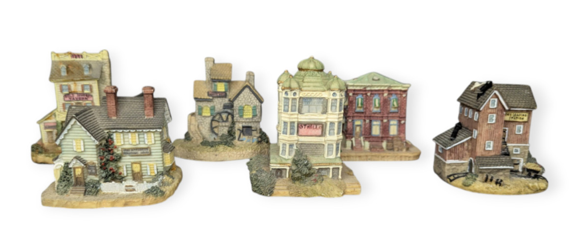 Vintage 1993 International Resourcing Services Inc Resin Mini Houses Lot of 6