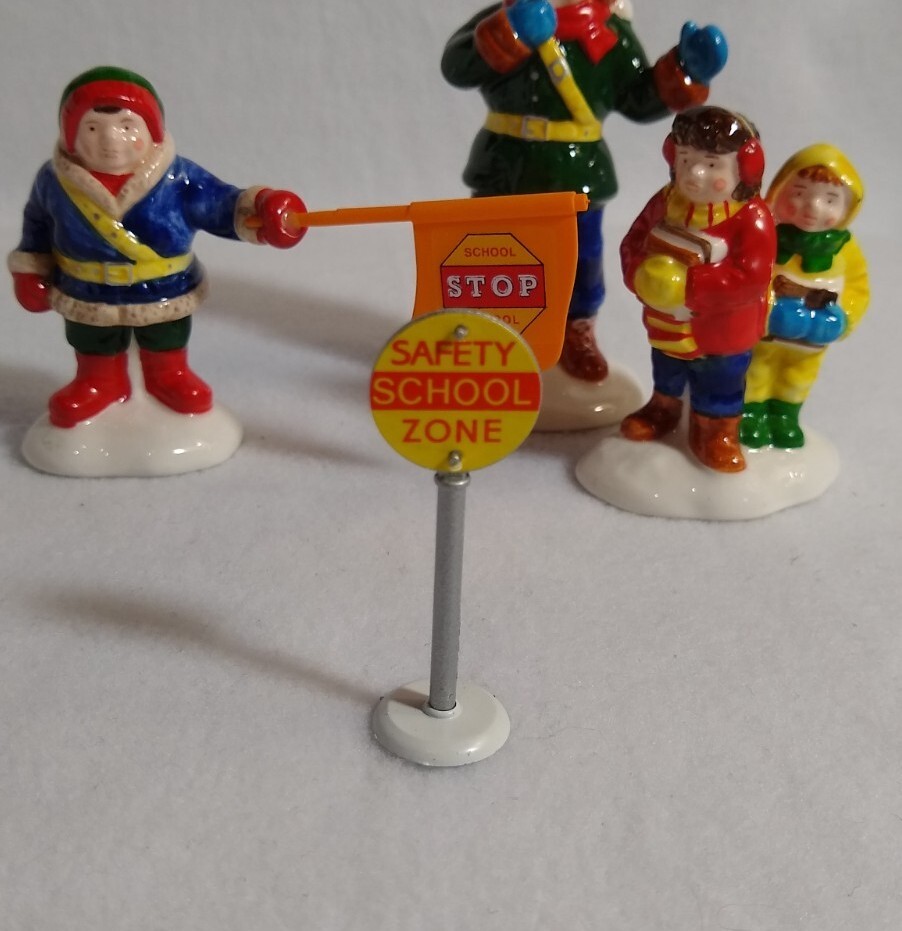 Department 56 “Safety Patrol” #5449-6 Snow Village Series Accessories Set no box