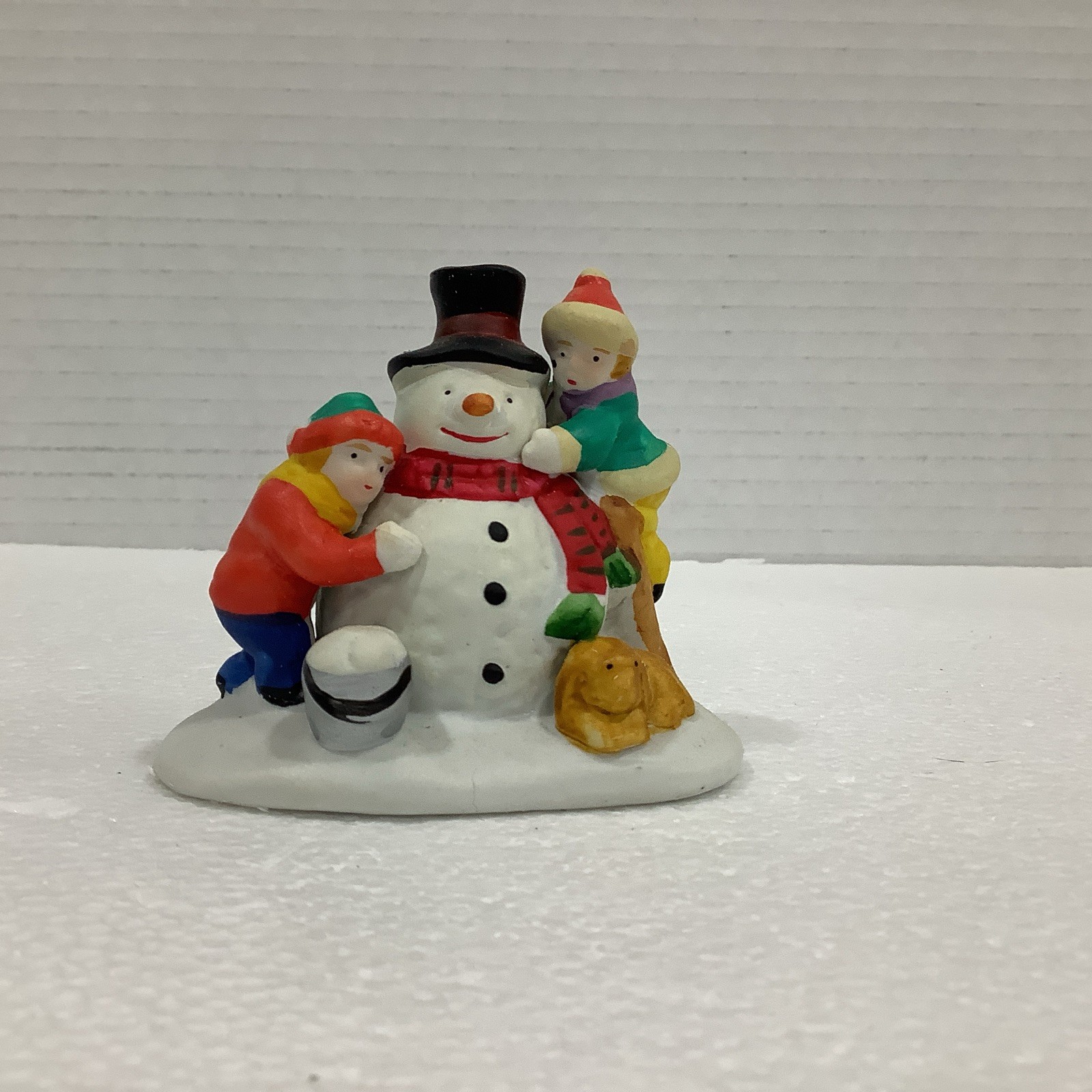 Lemax Hearthside Village 43115 Porcelain Finishing Touches Accessory