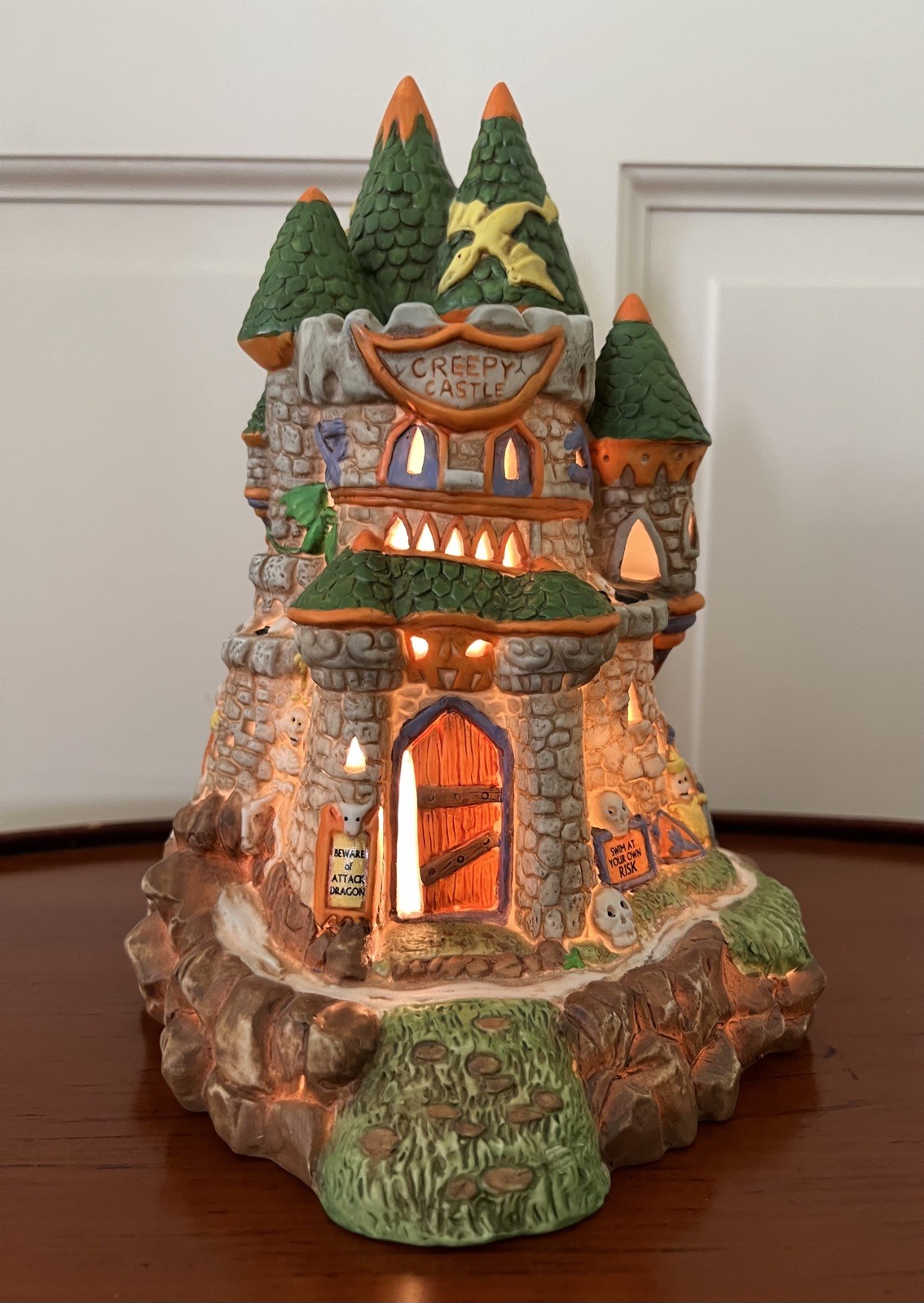 VTG Creepy Hollow Creepy Castle 1996 LE of 5000 Pieces Dragon W/Sphere Midwest