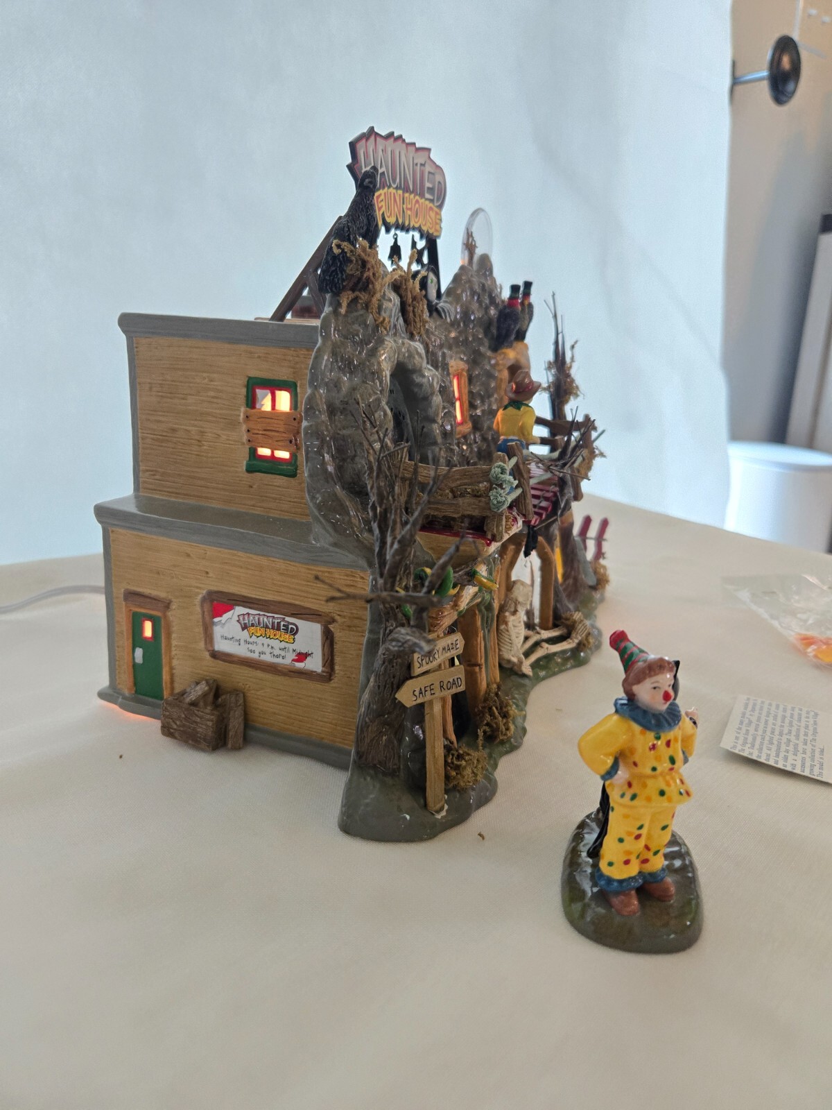 Dept 56 Snow Village Halloween Haunted Fun House – Works SOME FLAWS, PLEASE READ