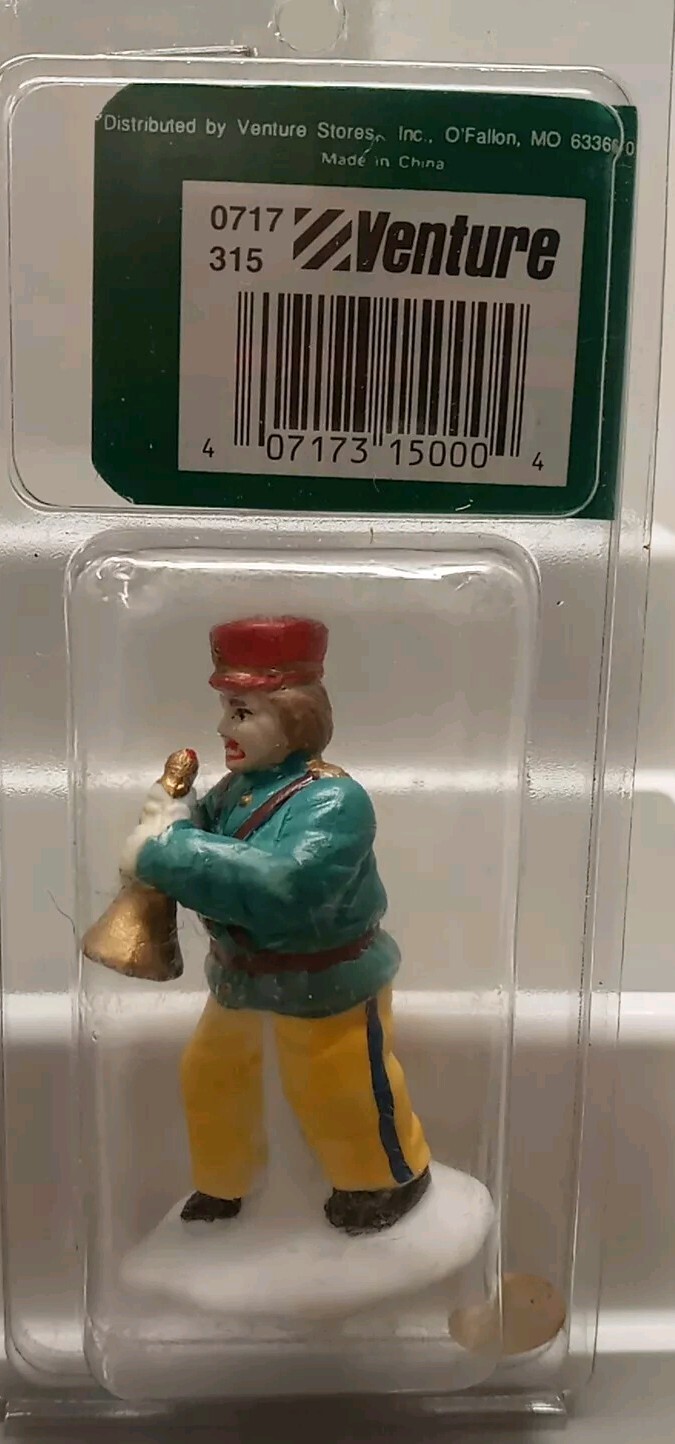 Lot Of 12 VTG Christmas Memories Collection Porcelain Village Figures (Venture)