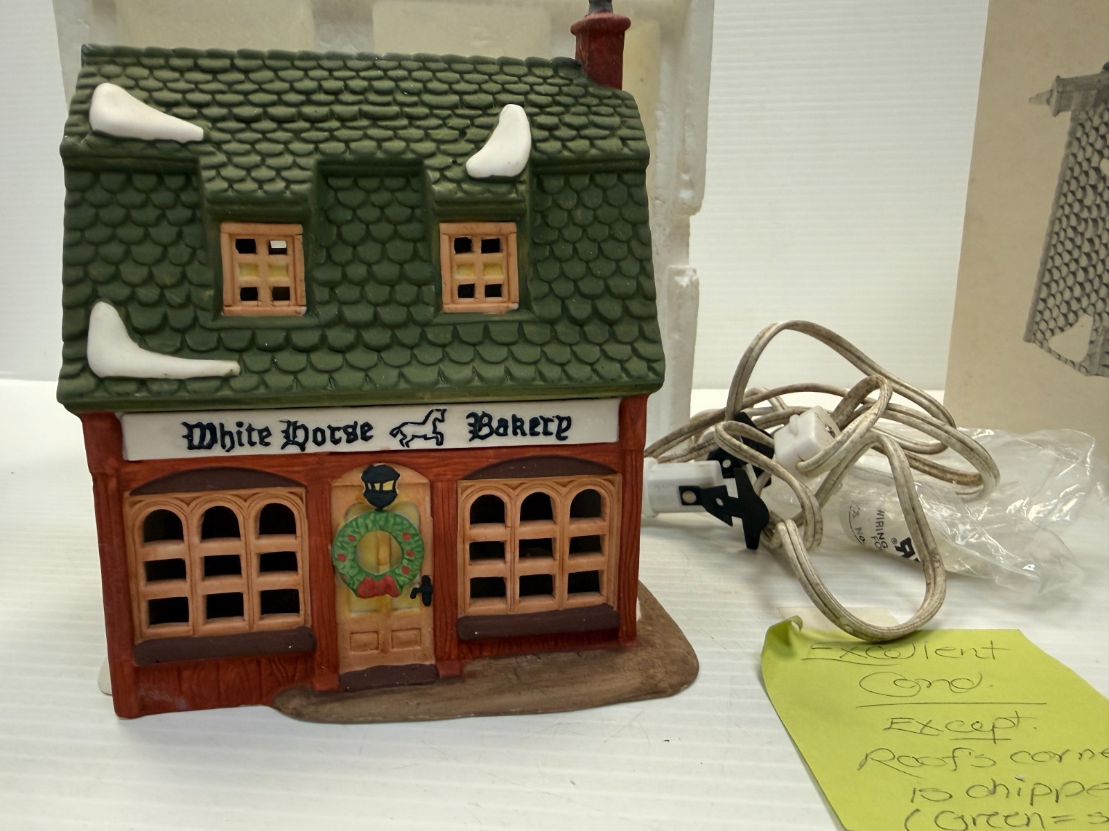 Dept 56 Dickens’ Village White Horse Bakery #59269 from 1988 – Small Chip