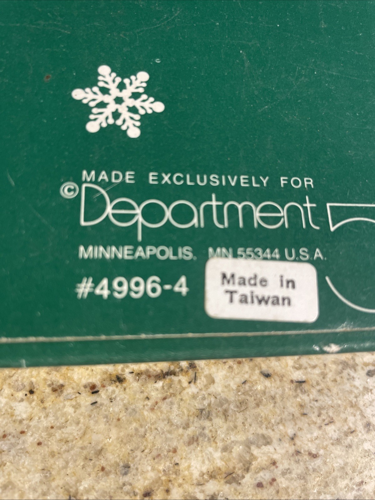 Dept 56 #4996-4 Plastic Snow Crystals-NEW (2 PACKAGES) NOS