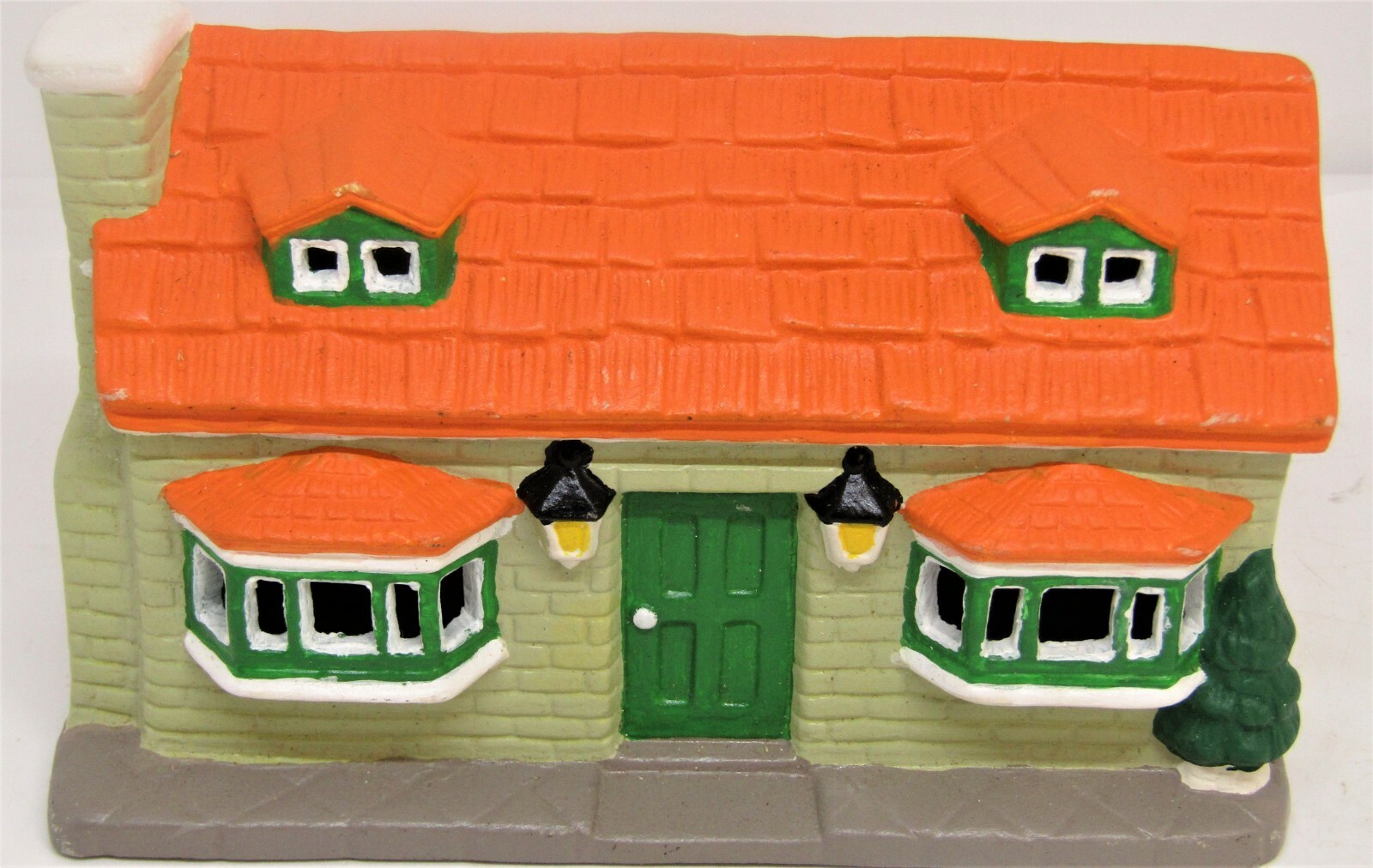 Vintage Hand Painted Ceramic House. 6 1/2″ X 4 1/4″.
