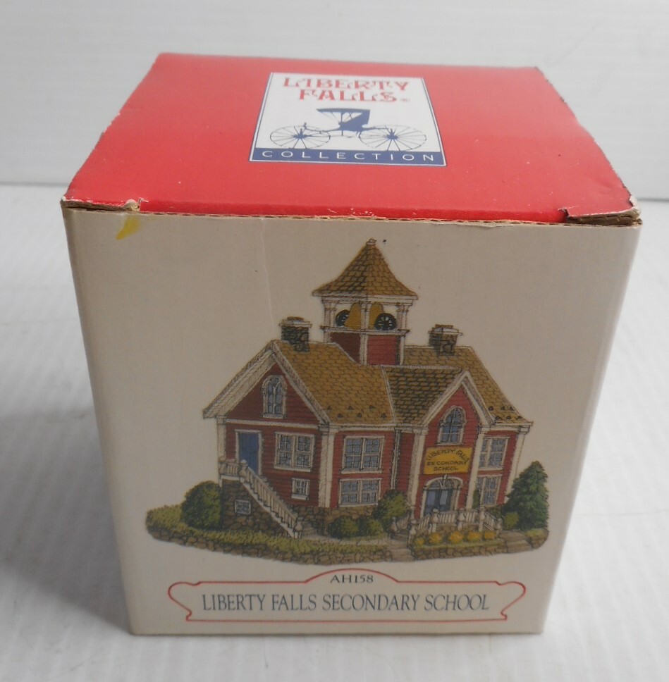 Liberty Falls Red Secondary School 1998 Collection AH158 3 5/8″ Tall Building