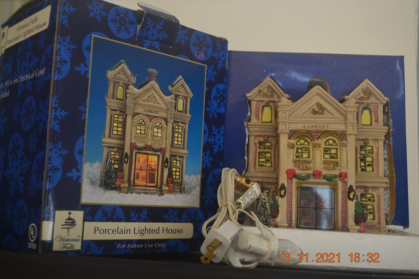 Library Porcelain Lighted House 6 1/2″ Collectible