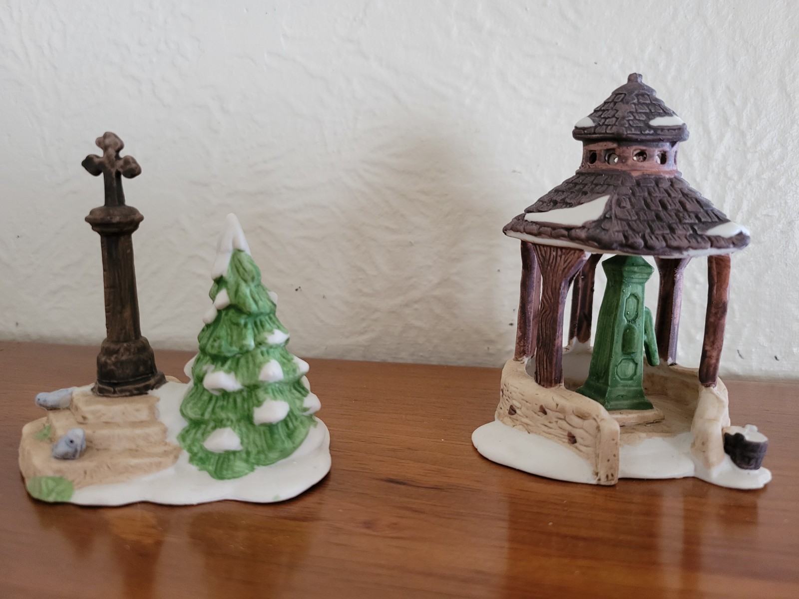 Department 56 Village Well and Holy Cross