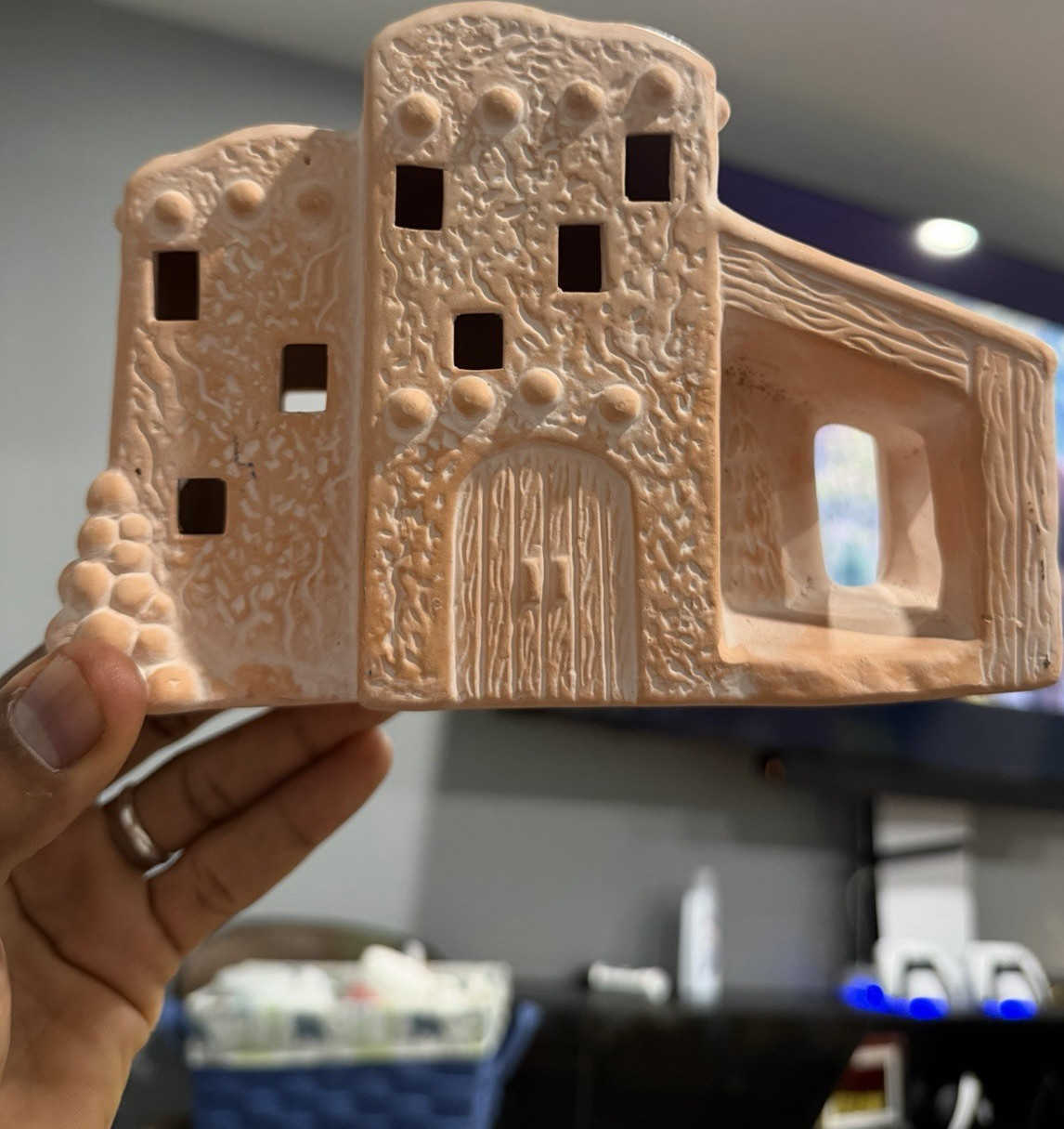 Ceramic Beige Village House Collectible Figurine Architecture Theme size 7×5