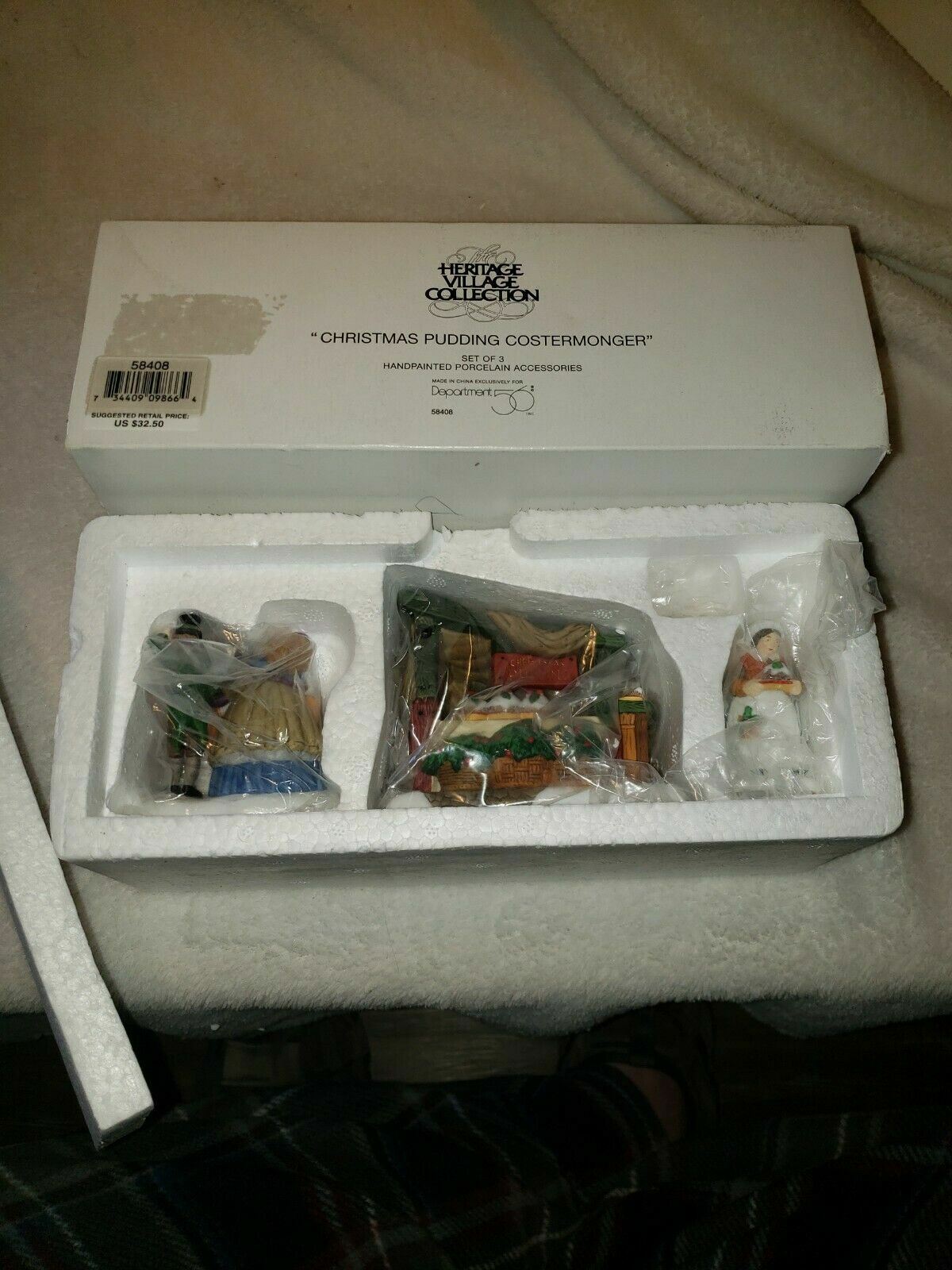Dept56 Heritage Village -Christmas Pudding Costermonger (bin 4)