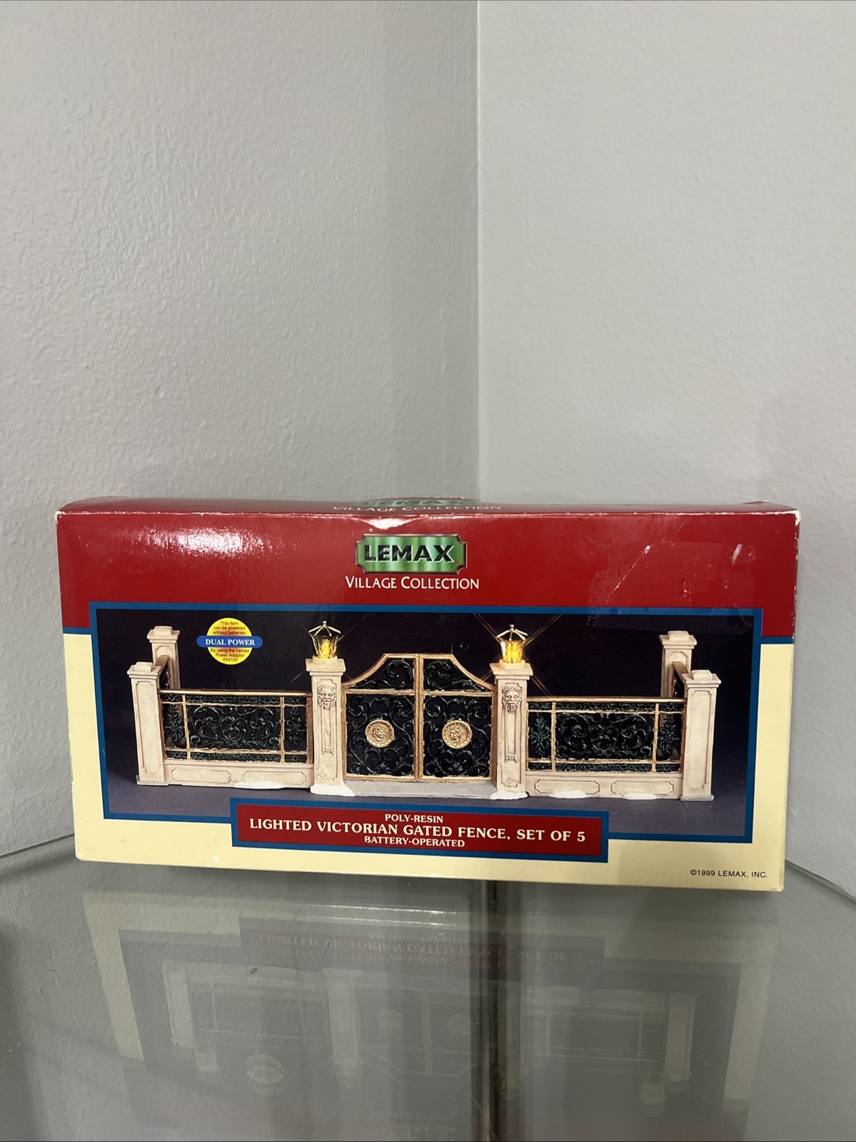 VTG 1999 Lemax Christmas Village Collection Lighted Poly Resin Gated Fence