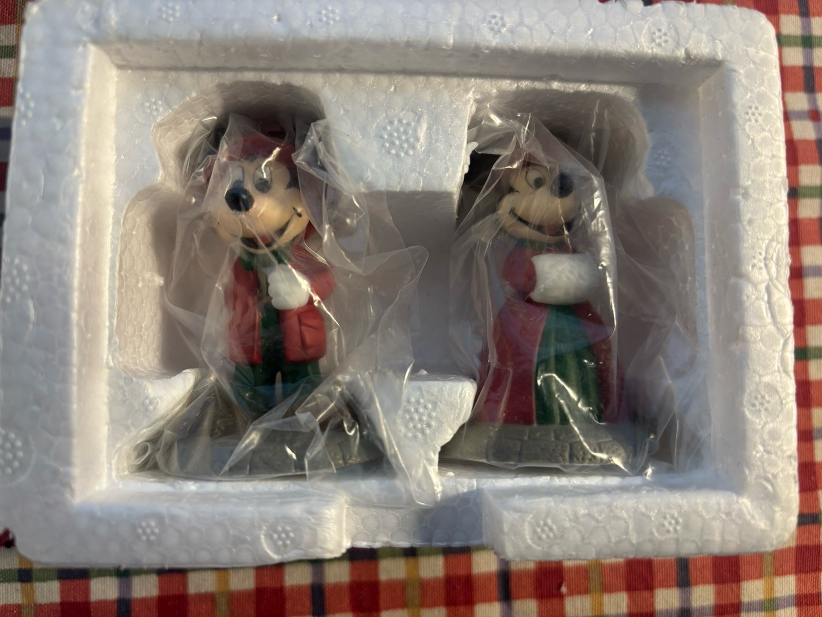 Dept 56 Disney Parks Village “Mickey And Minnie” Set Of 2 #5353-8